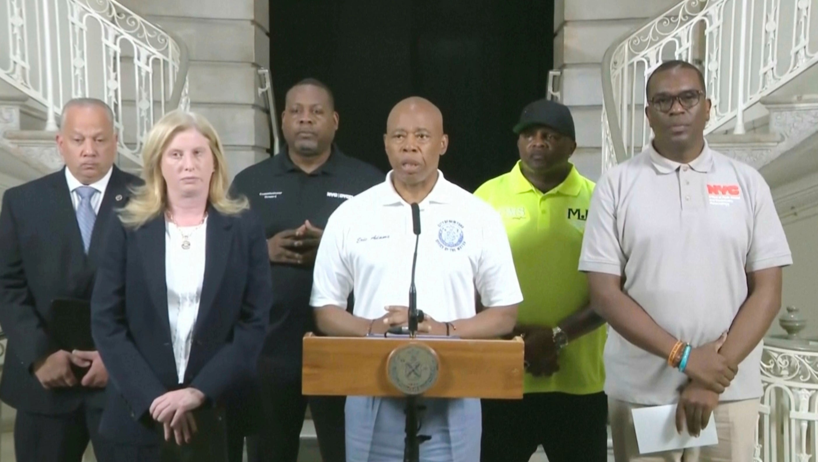 2 gunmen among 3 killed in New York City bar shooting, police say; 2 other shooters still at large