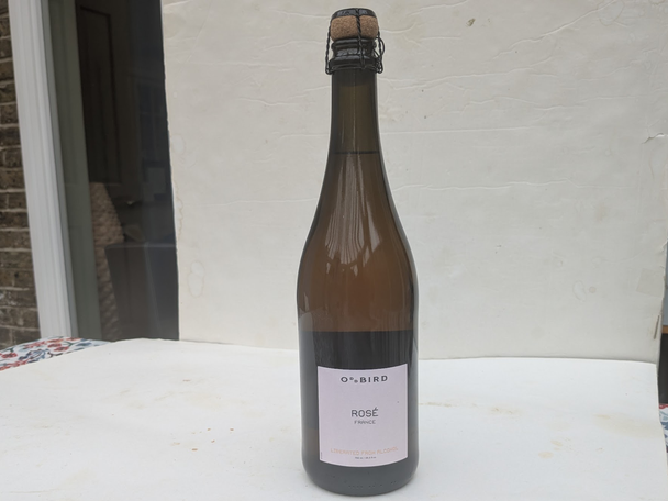 indybest best non-alcoholic wines review Oddbird sparkling non-alcoholic rosé wine