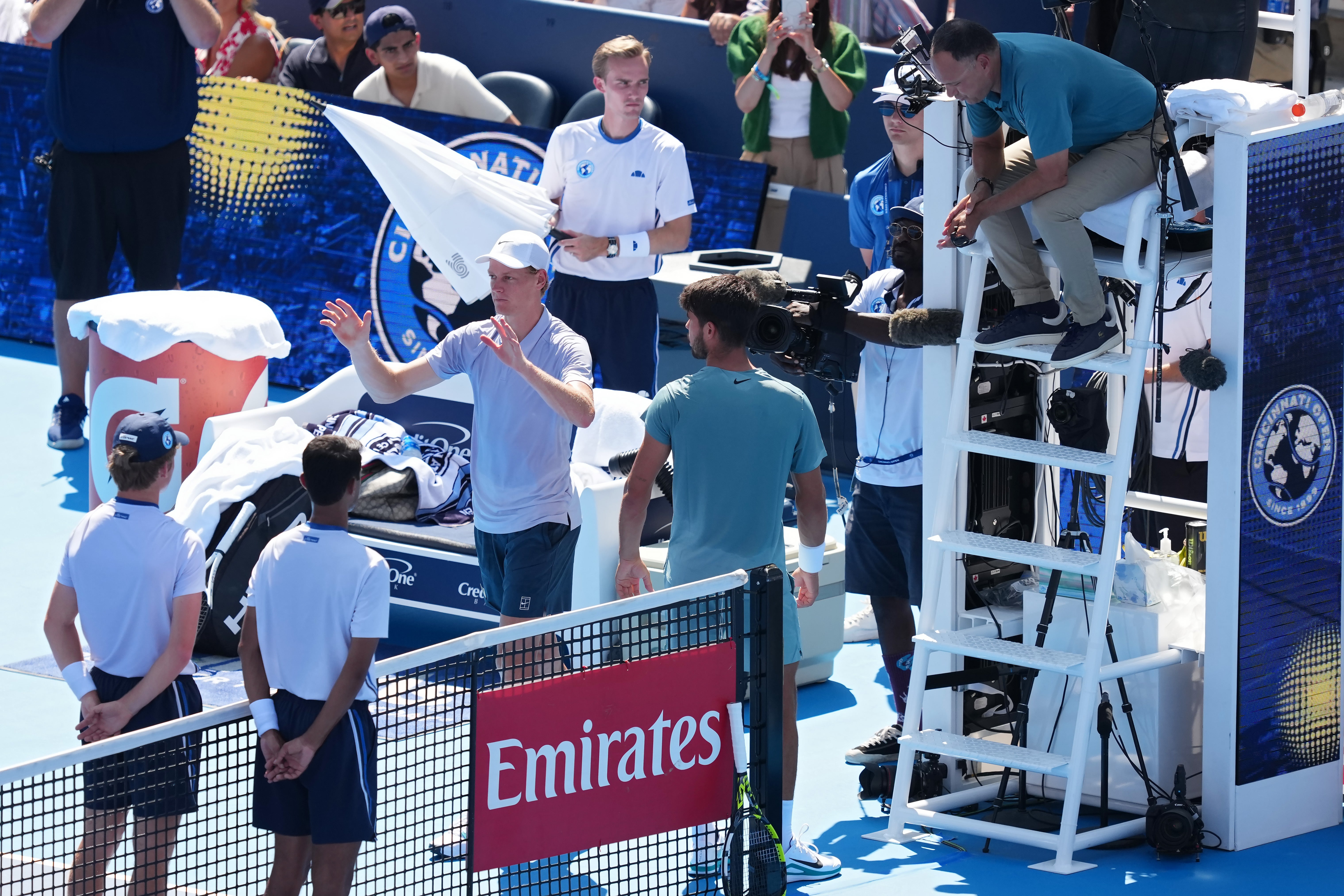 Jannik Sinner provides concerning update after sudden Cincinnati Open final retirement