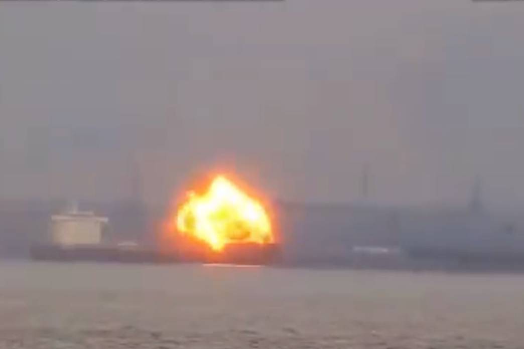 Coal ship explodes near site of Baltimore's Key Bridge