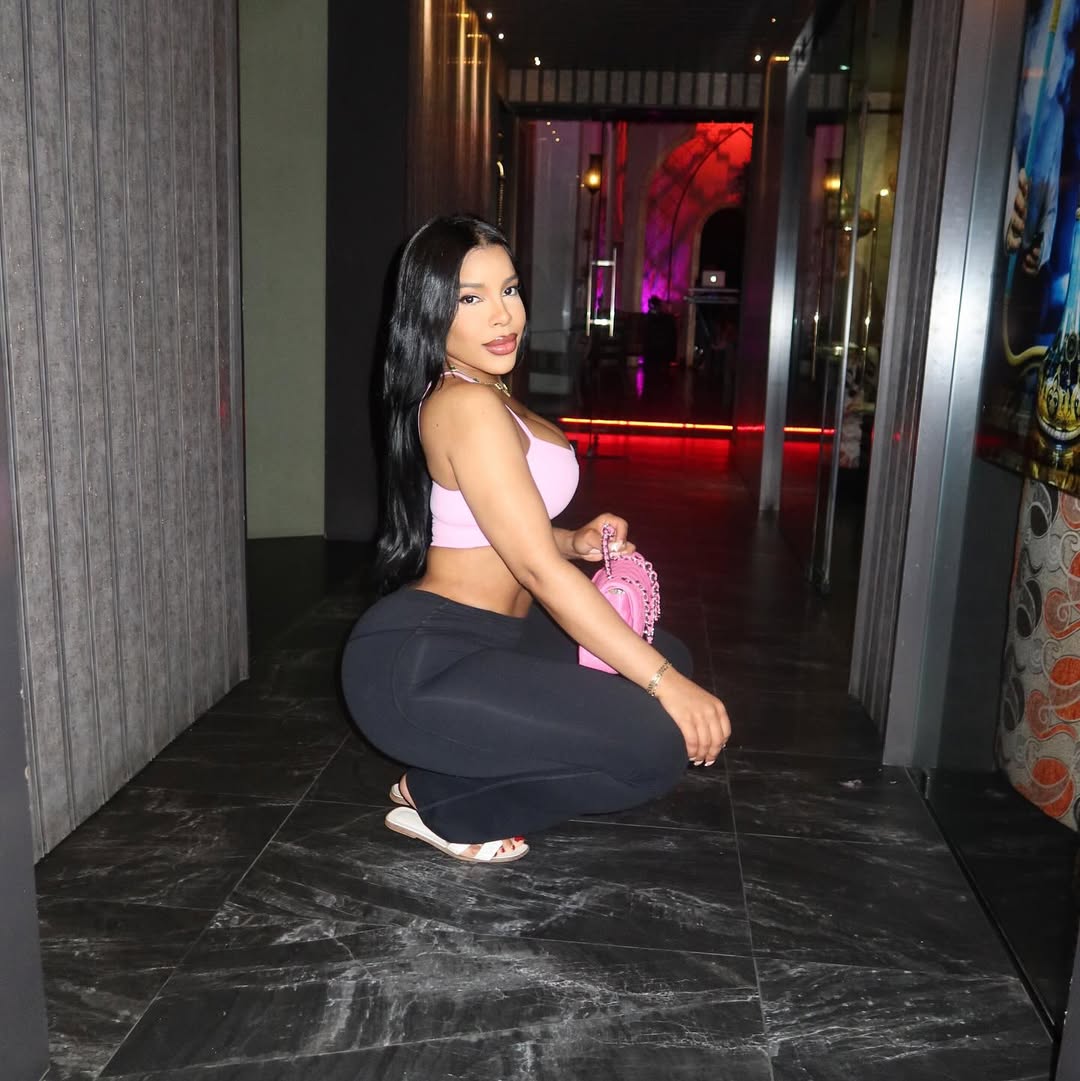 Ariela La Langosta has died at the age of 33