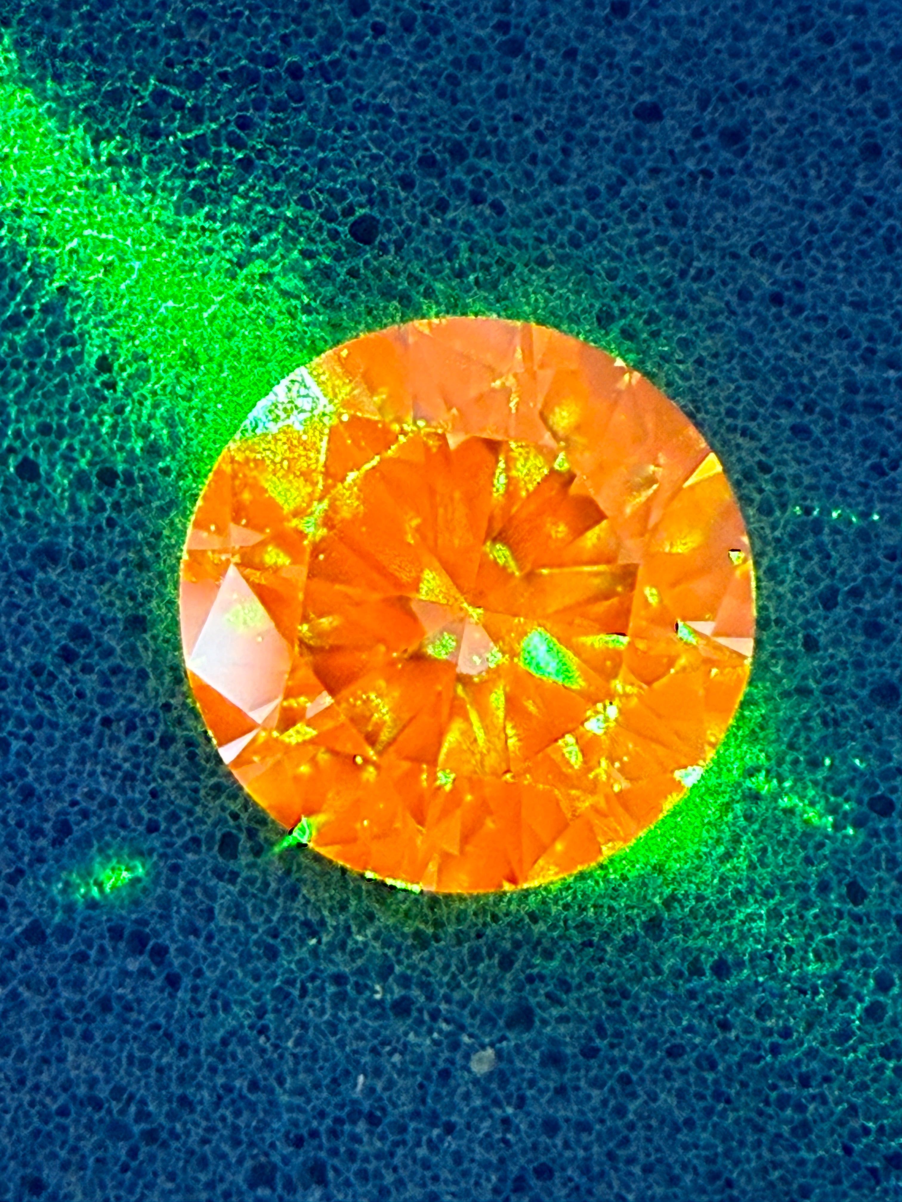 The findings, published in Physical Review Applied, describe how diamonds can be used to build a highly sensitive sensor capable of identifying the magnetic tracer fluid injected into a tumour