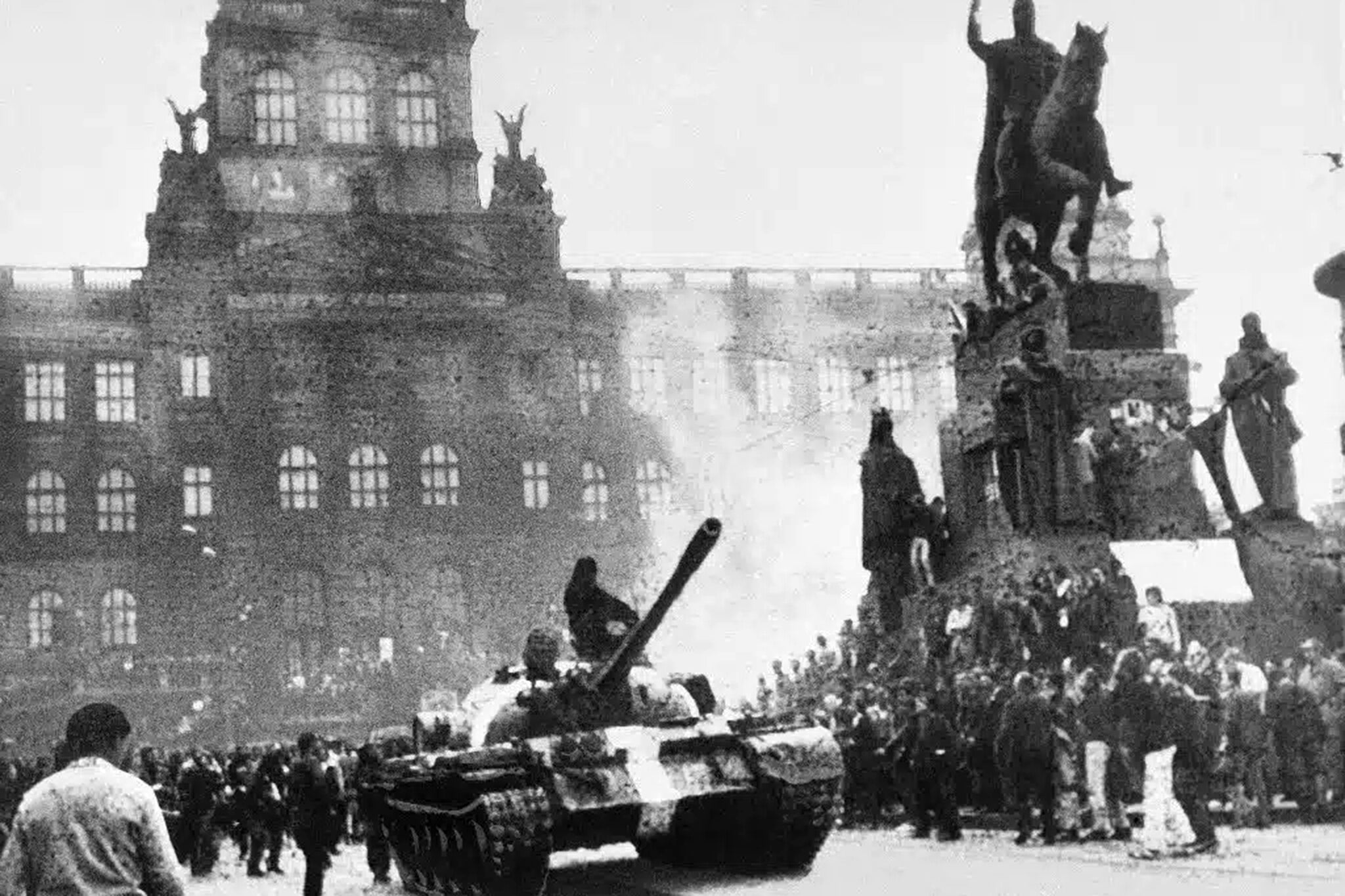 Prague: Czechoslovak citizens milling round a Soviet tank in Vencesias Square , Prague