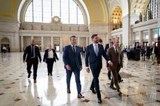 Trump promised to make DC safe. And then a reporter’s wallet was stolen at a JD Vance-Hegseth photo op