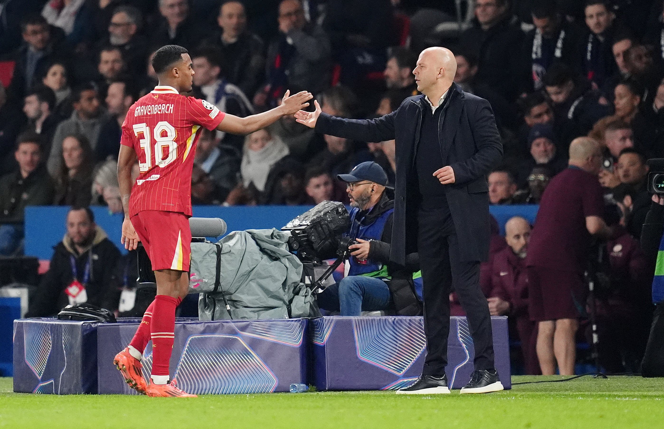 Arne Slot with Gravenberch