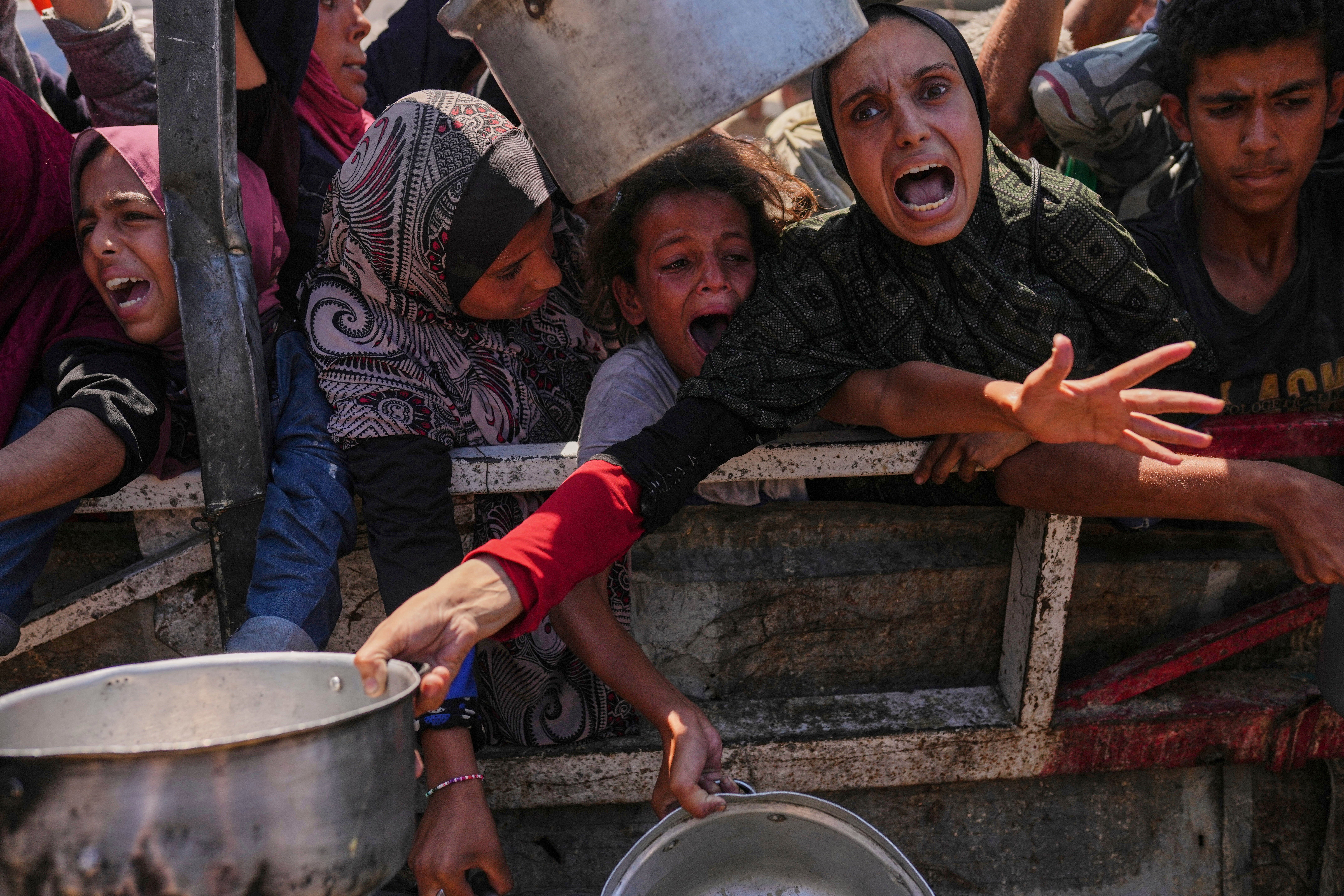 Mideast Wars Gaza Famine Photo Gallery