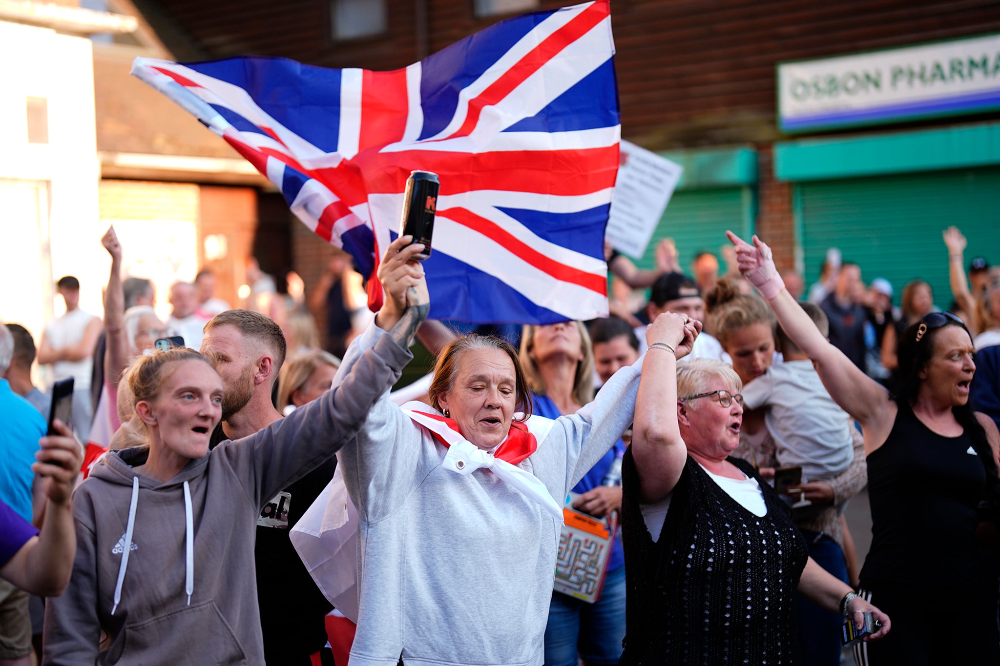 Asylum hotel protests latest: Fresh wave of anti-migrant demonstrations expected across UK