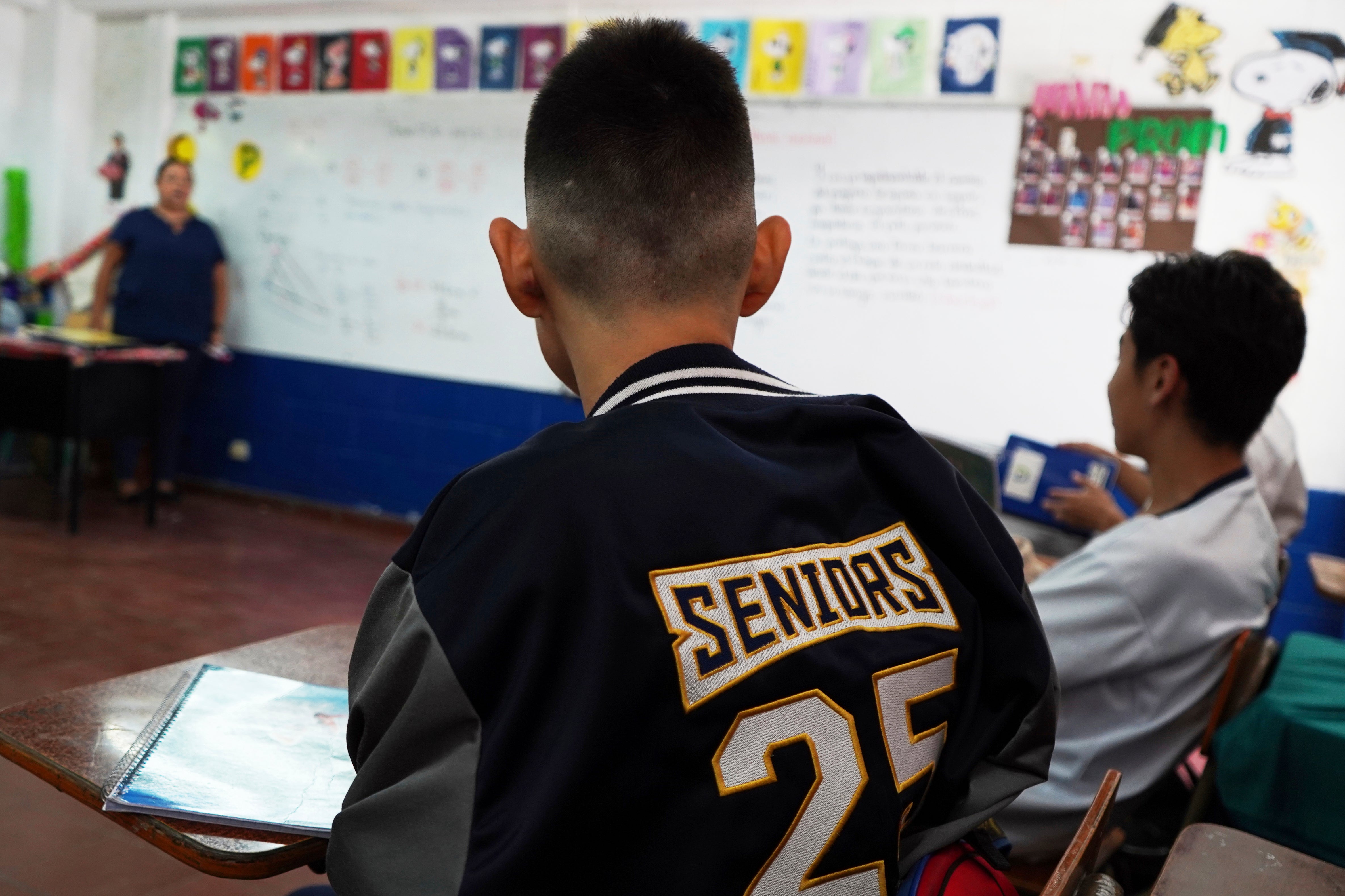 El Salvador Schools Haircuts