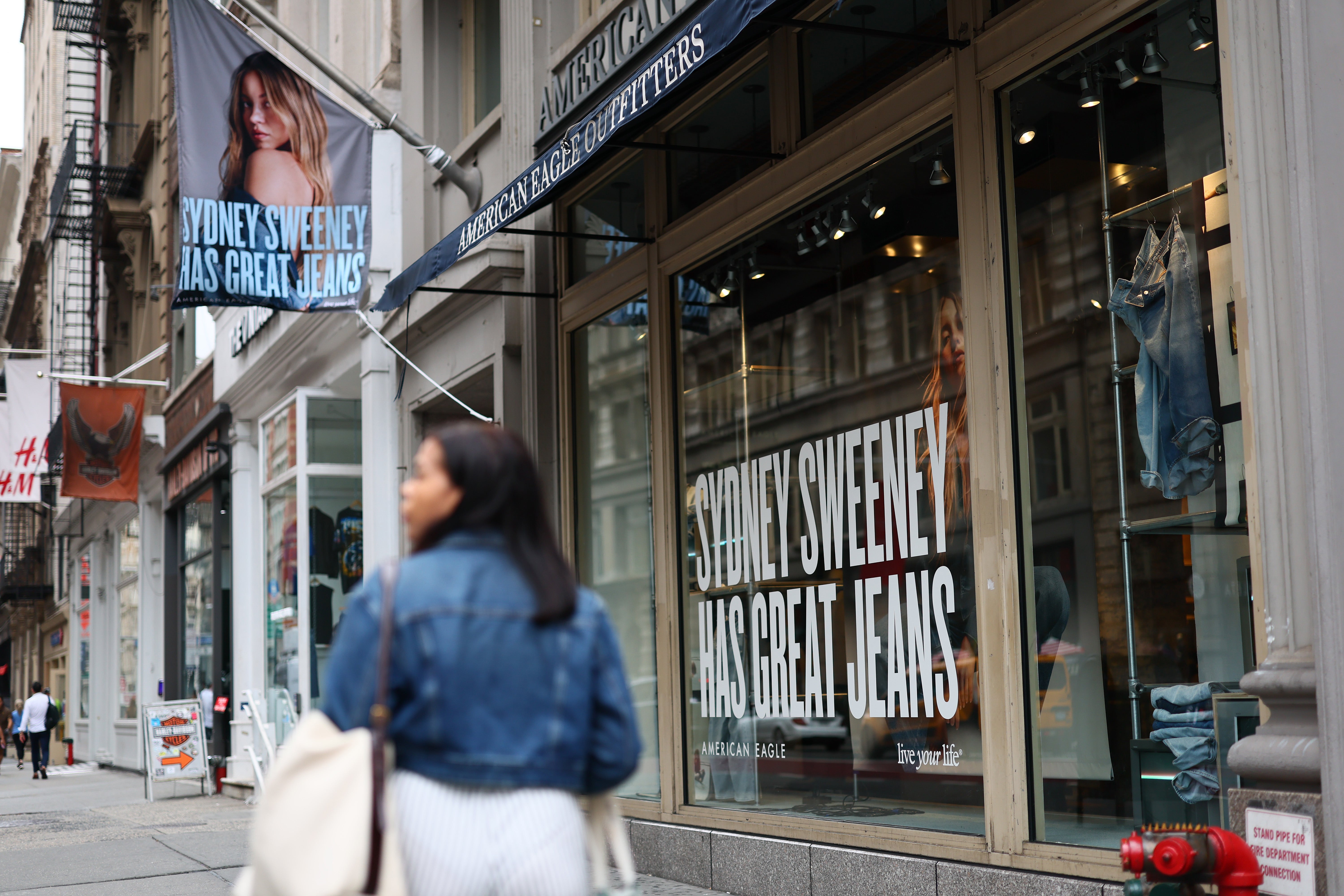American Eagle used Sydney Sweeney's ad across major billboards and storefronts in New York City