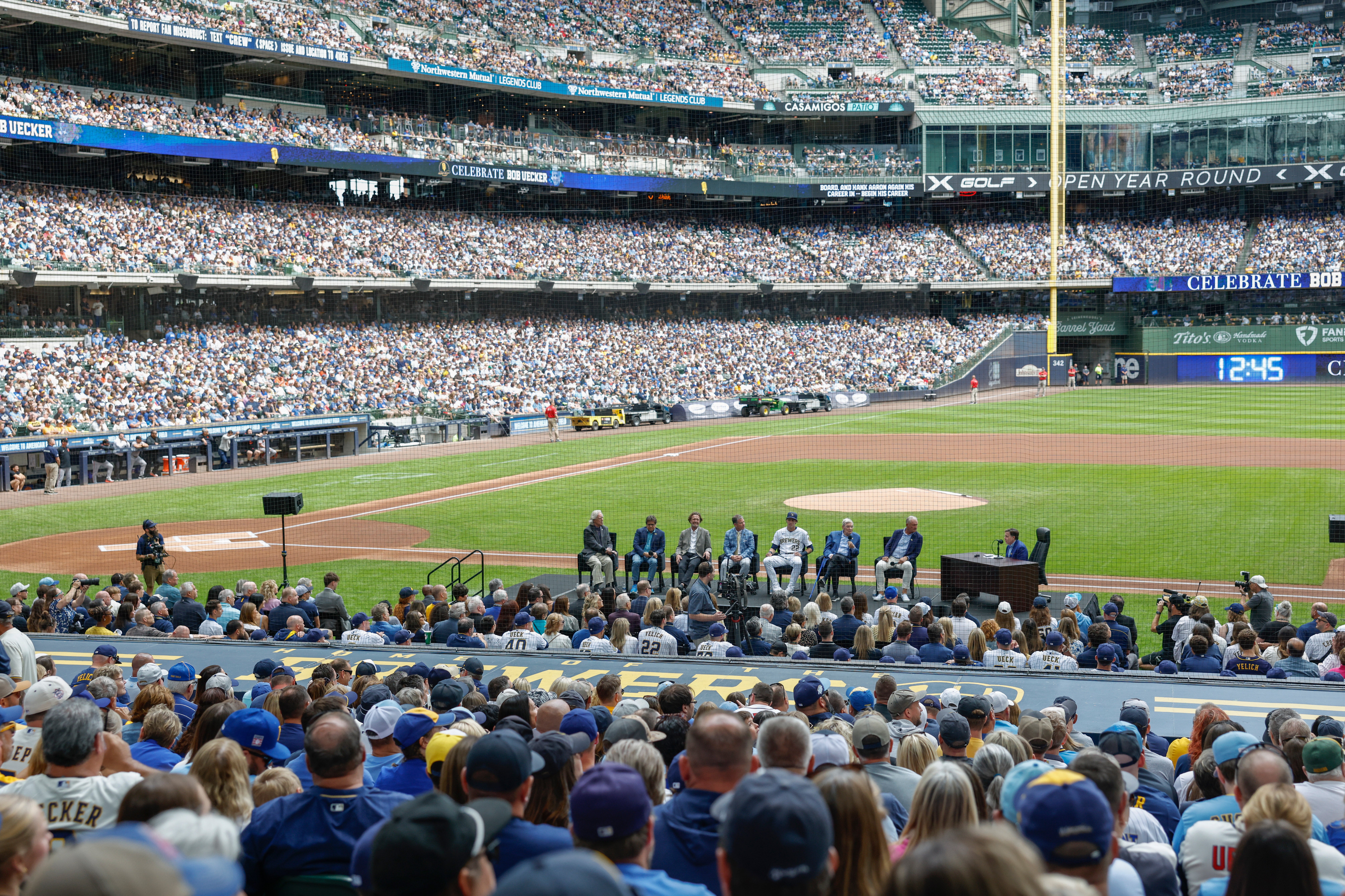Giants Brewers Baseball