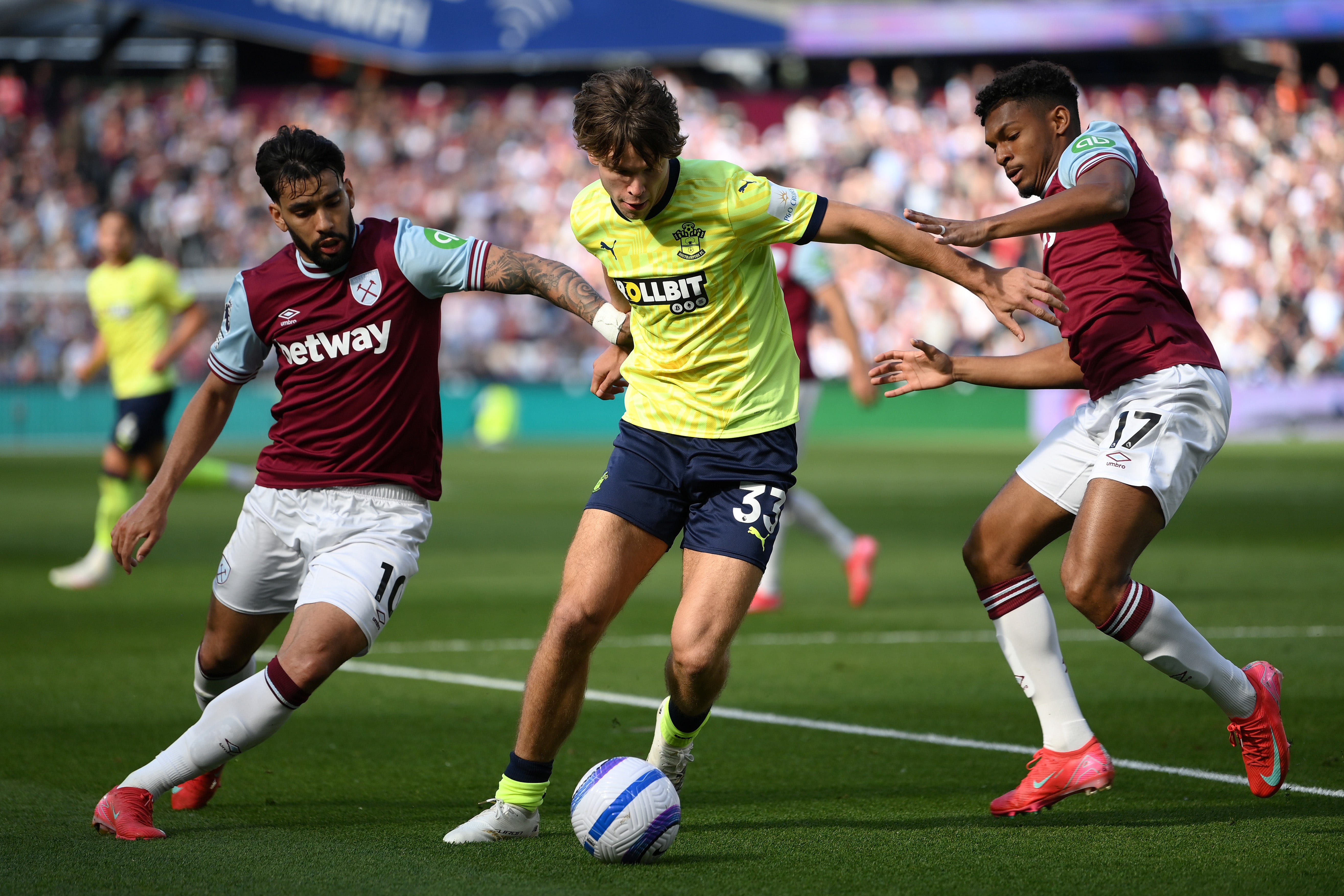 Tyler Dibling has signed for Everton completing a move away from Southampton