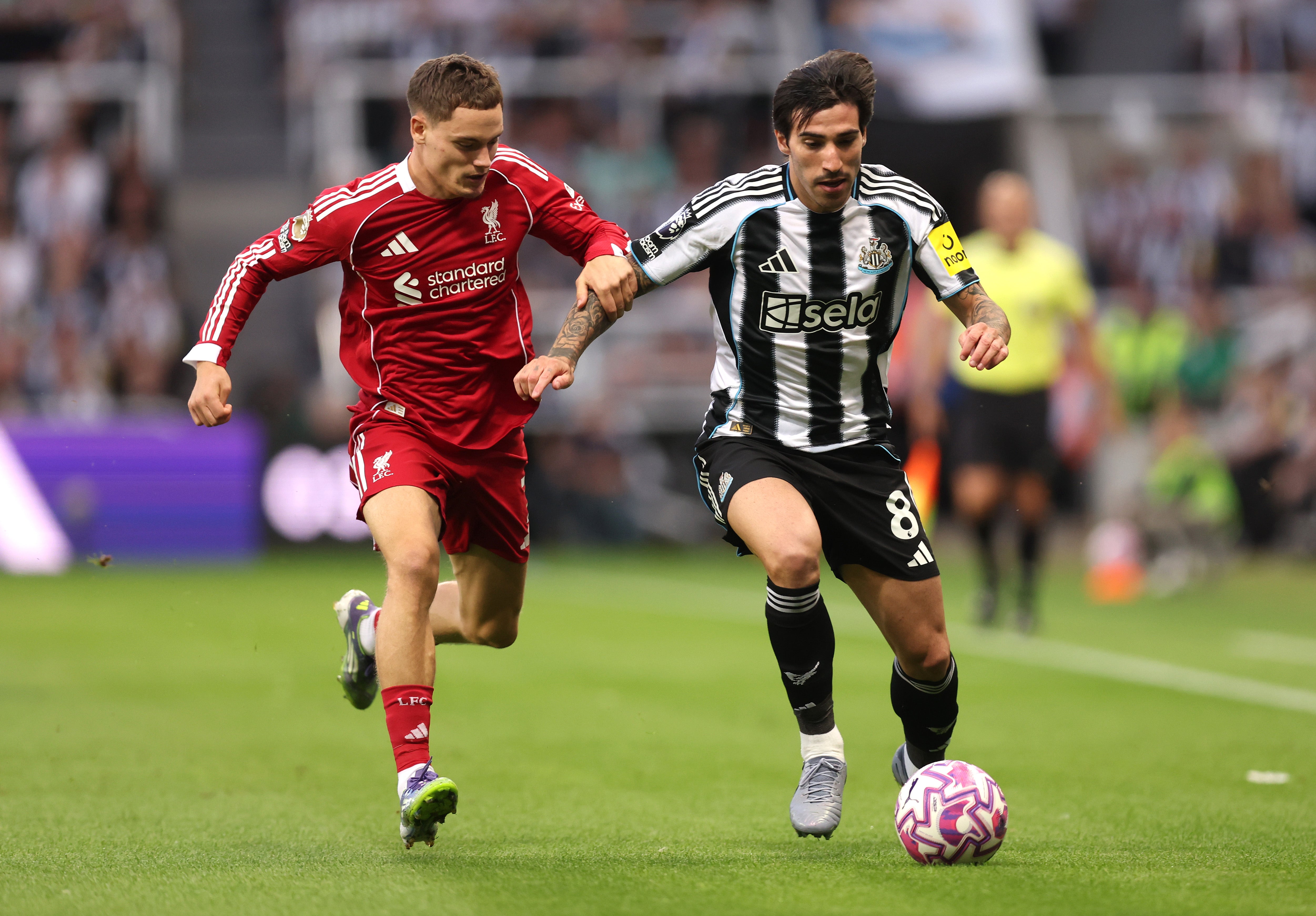 Newcastle vs Liverpool live: Hosts start strongly in physical battle with Reds