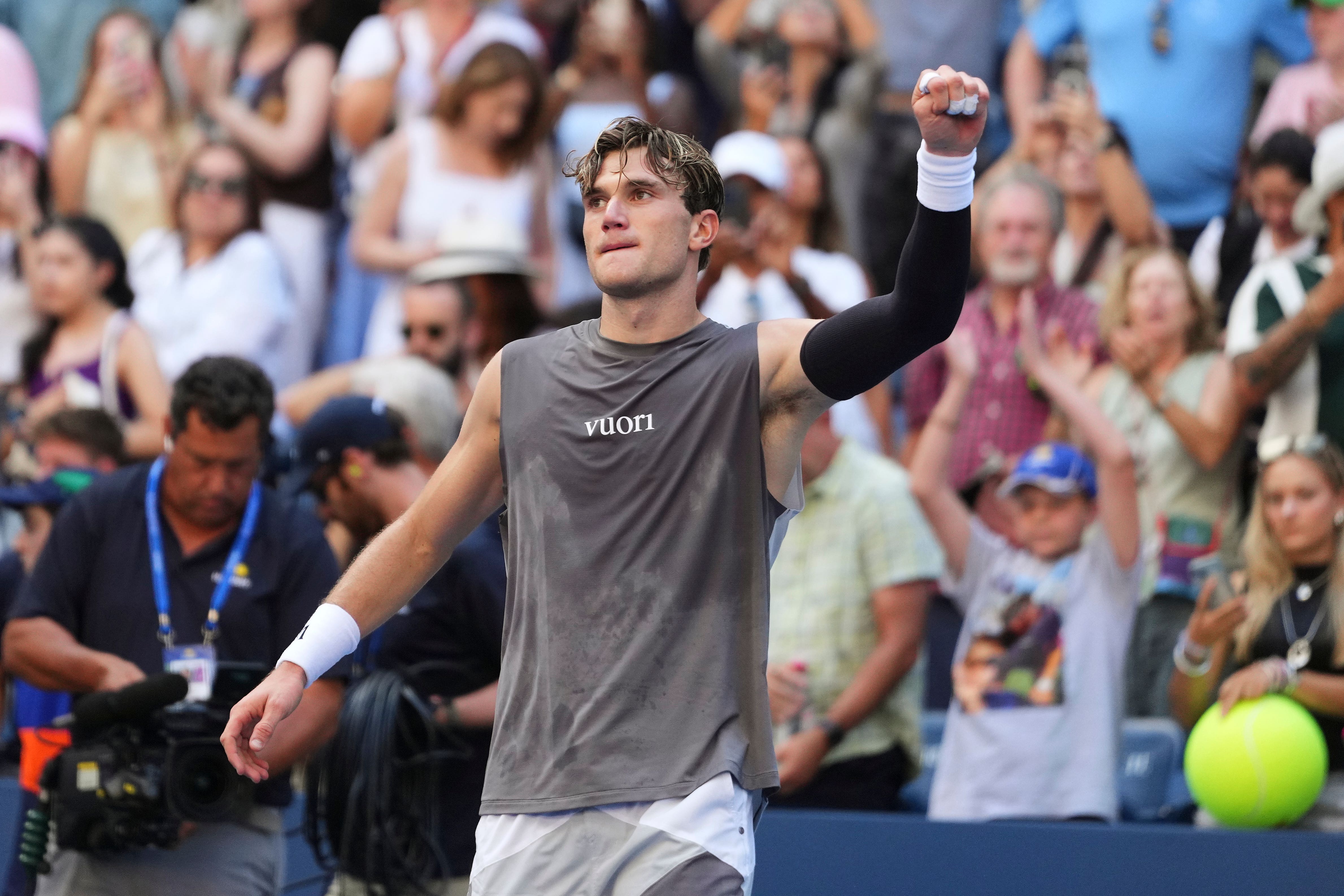 Jack Draper celebrates beating Federico Agustin Gomez (Kirsty Wigglesworth/AP)