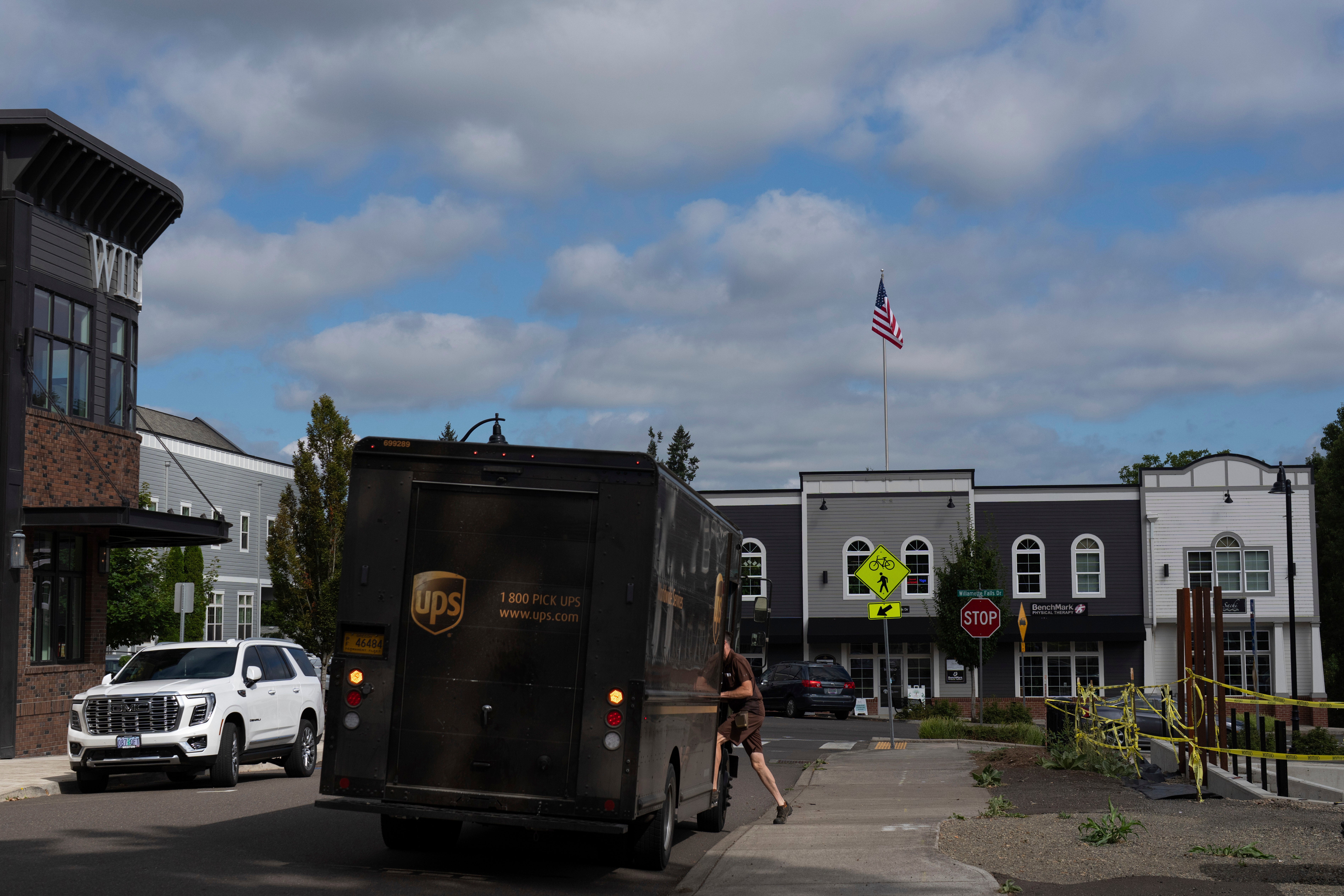 Small Business Tariffs End of de Minimis