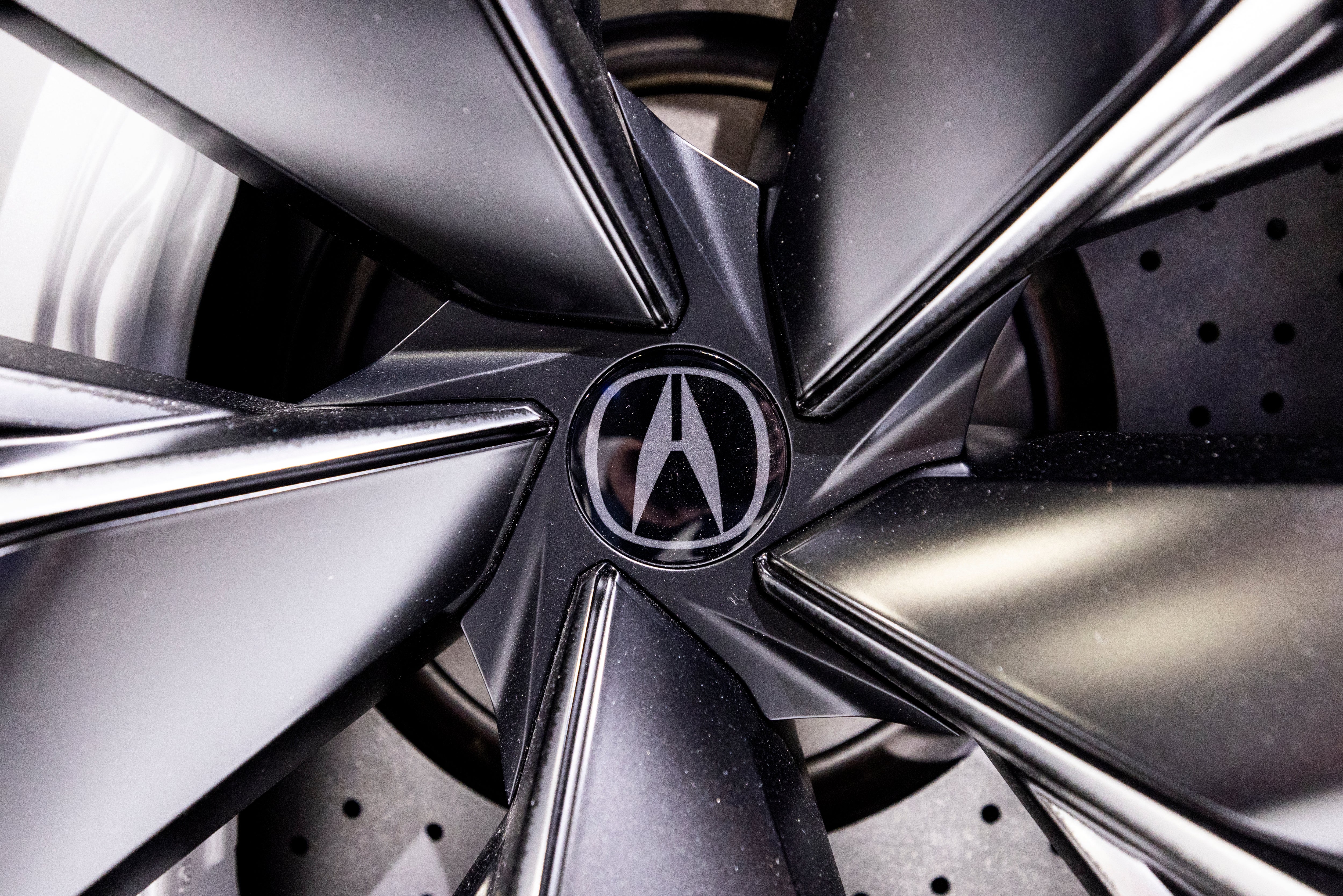 There were more than 400 reports of ‘connecting rod bearing failures’ in the vehicles’ engines