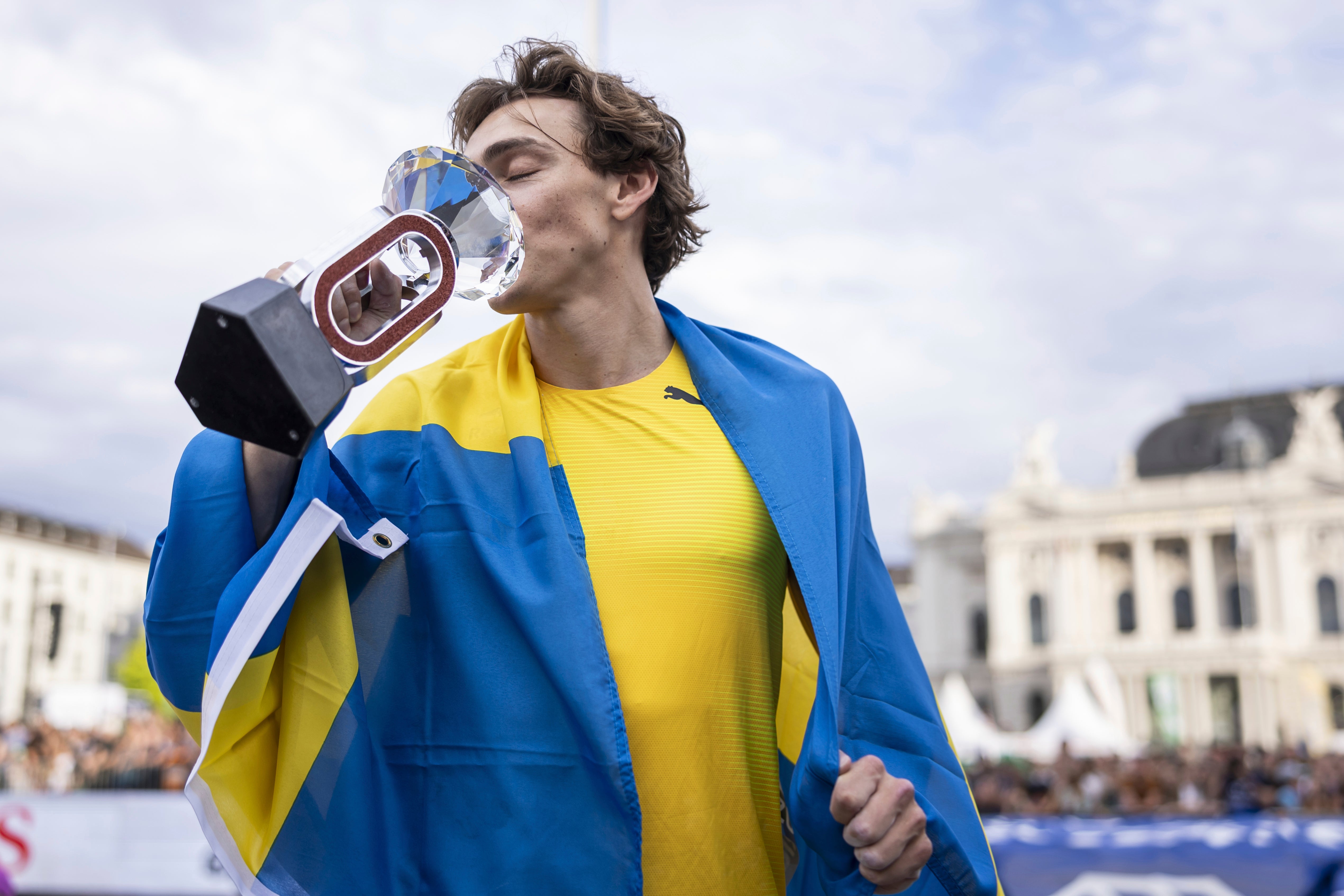 Mondo Duplantis was below his best but still won the Diamond League title