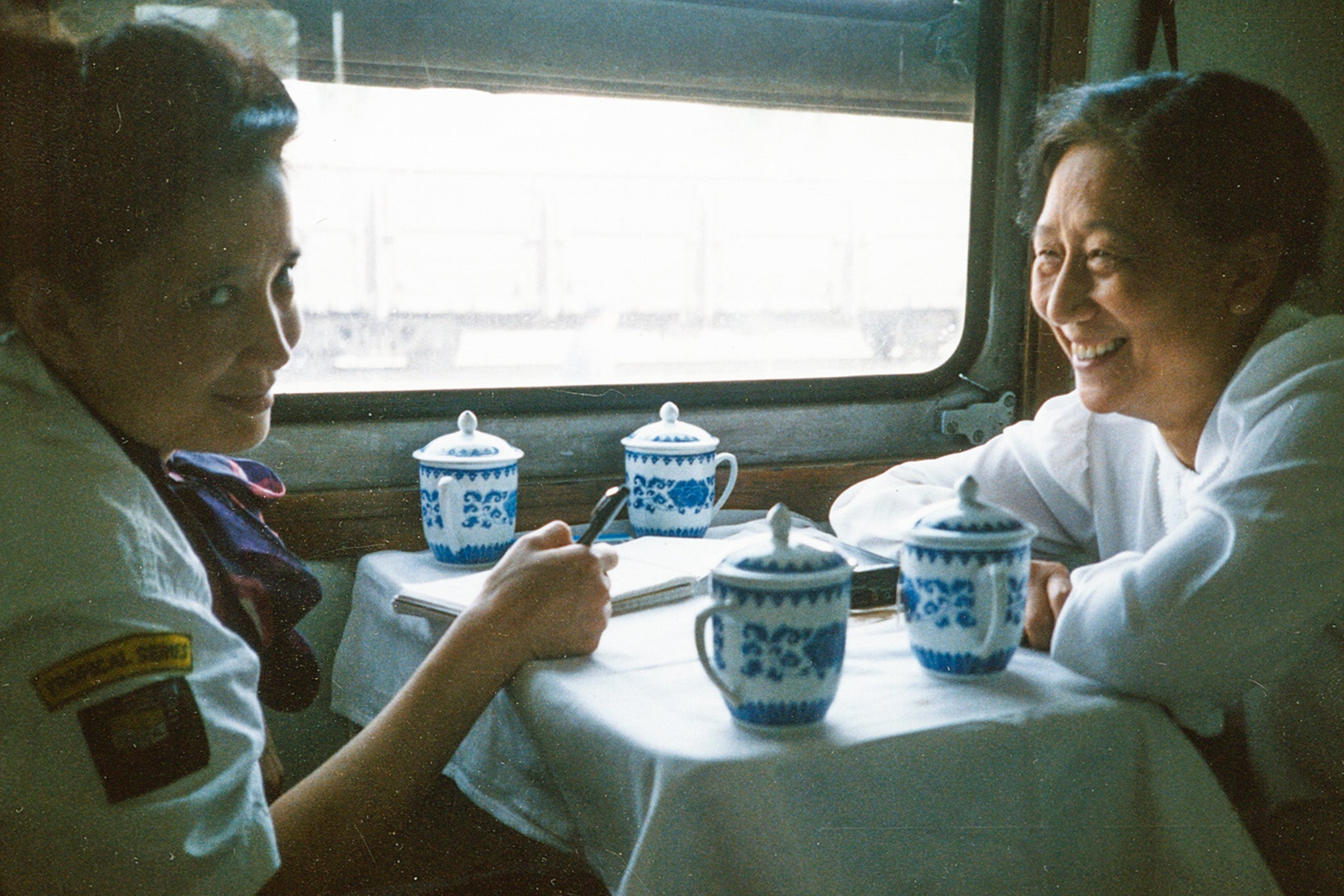 Jung Chang and her mother on a research trip for Wild Swans in 1989