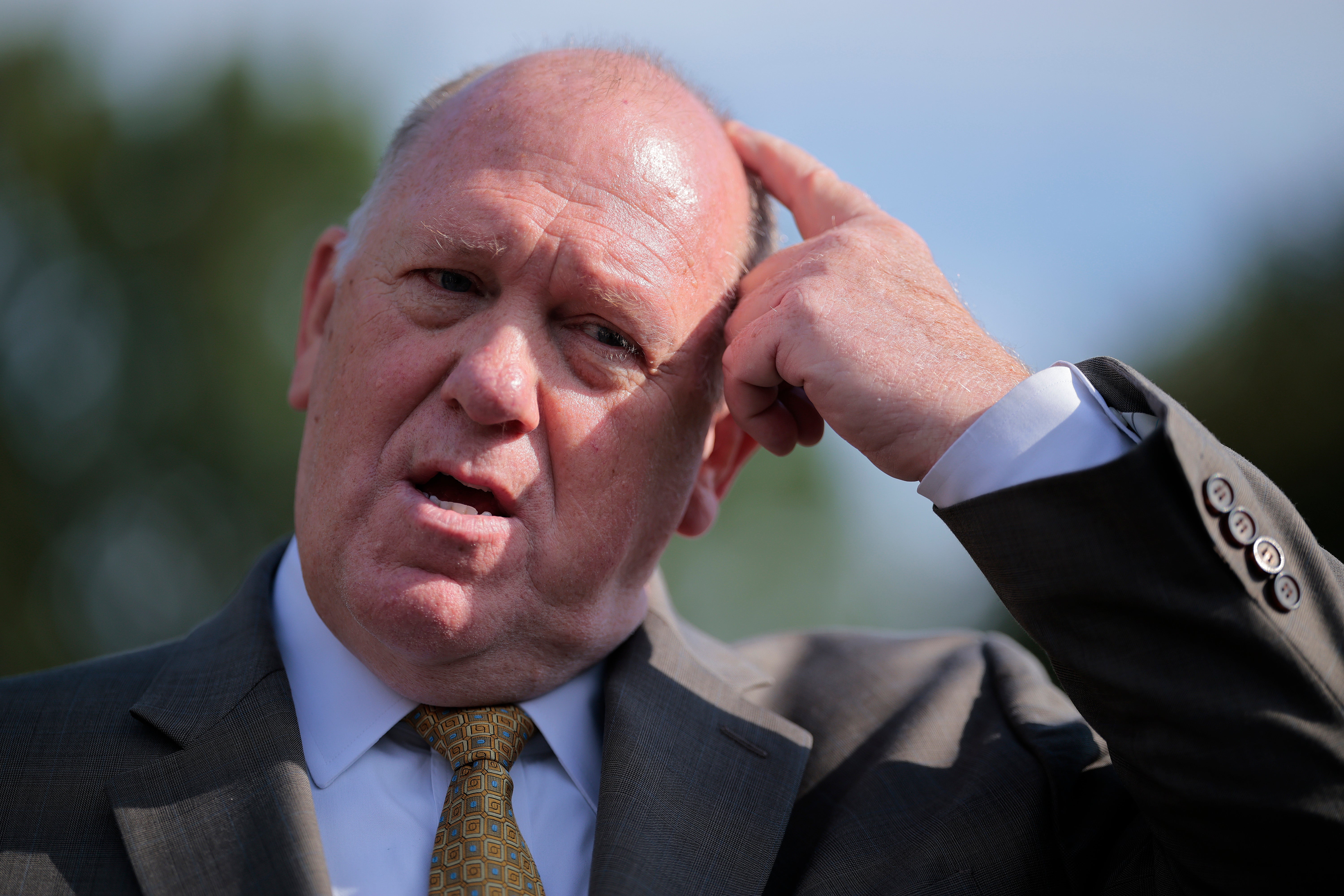 Tom Homan reportedly accepted $50,000 in cash from FBI agents posing as would-be federal contractors. He and the White House deny it ever happened