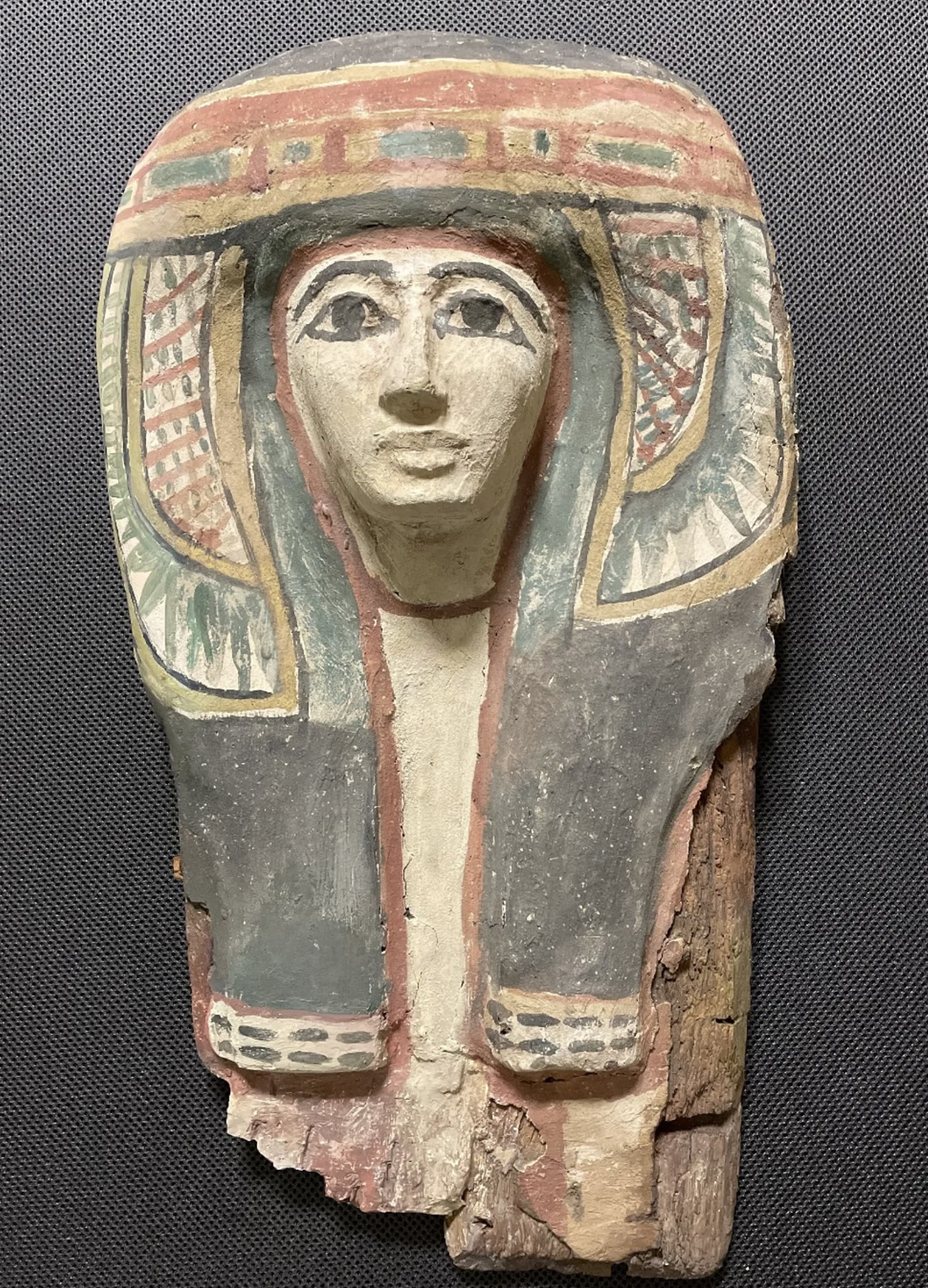 An ancient artefact that Ashraf Omar Eldarir stole and sold