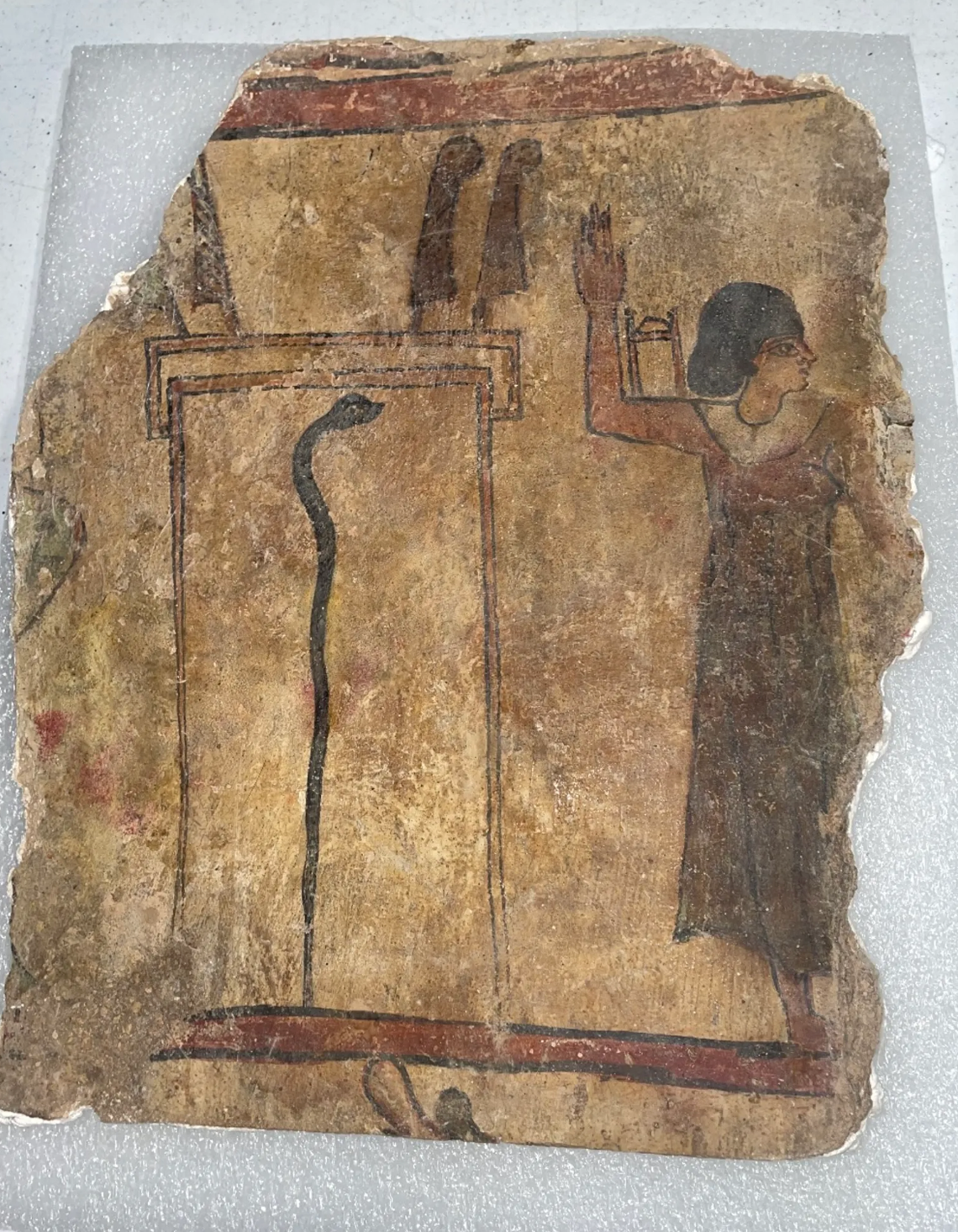 An ancient Egyptian polychrome artefact that Ashraf Omar Eldarir smuggled and sold for US$3,810