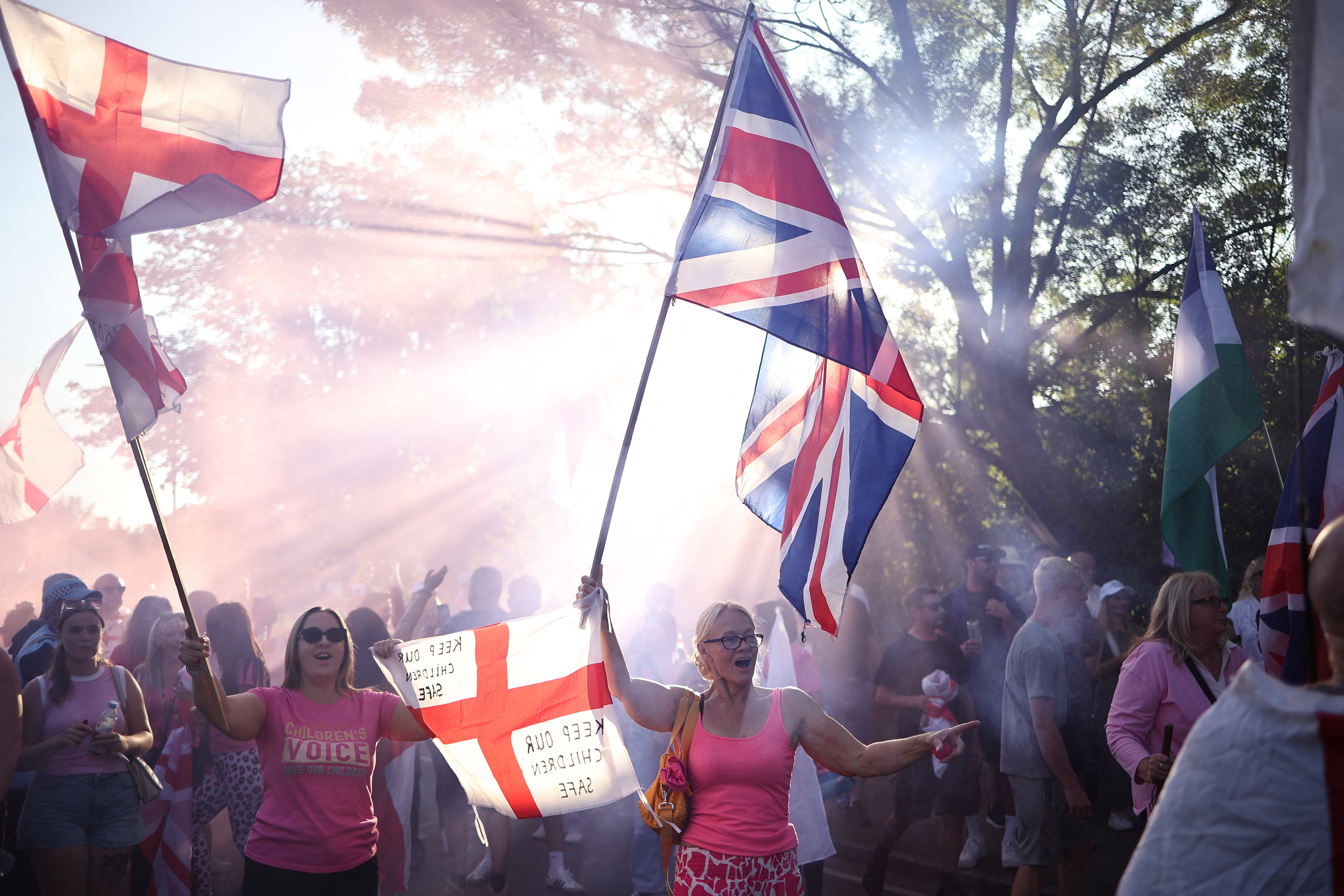 Fears of mass unrest after judges revoke ban on housing migrants at protest-hit Epping hotel