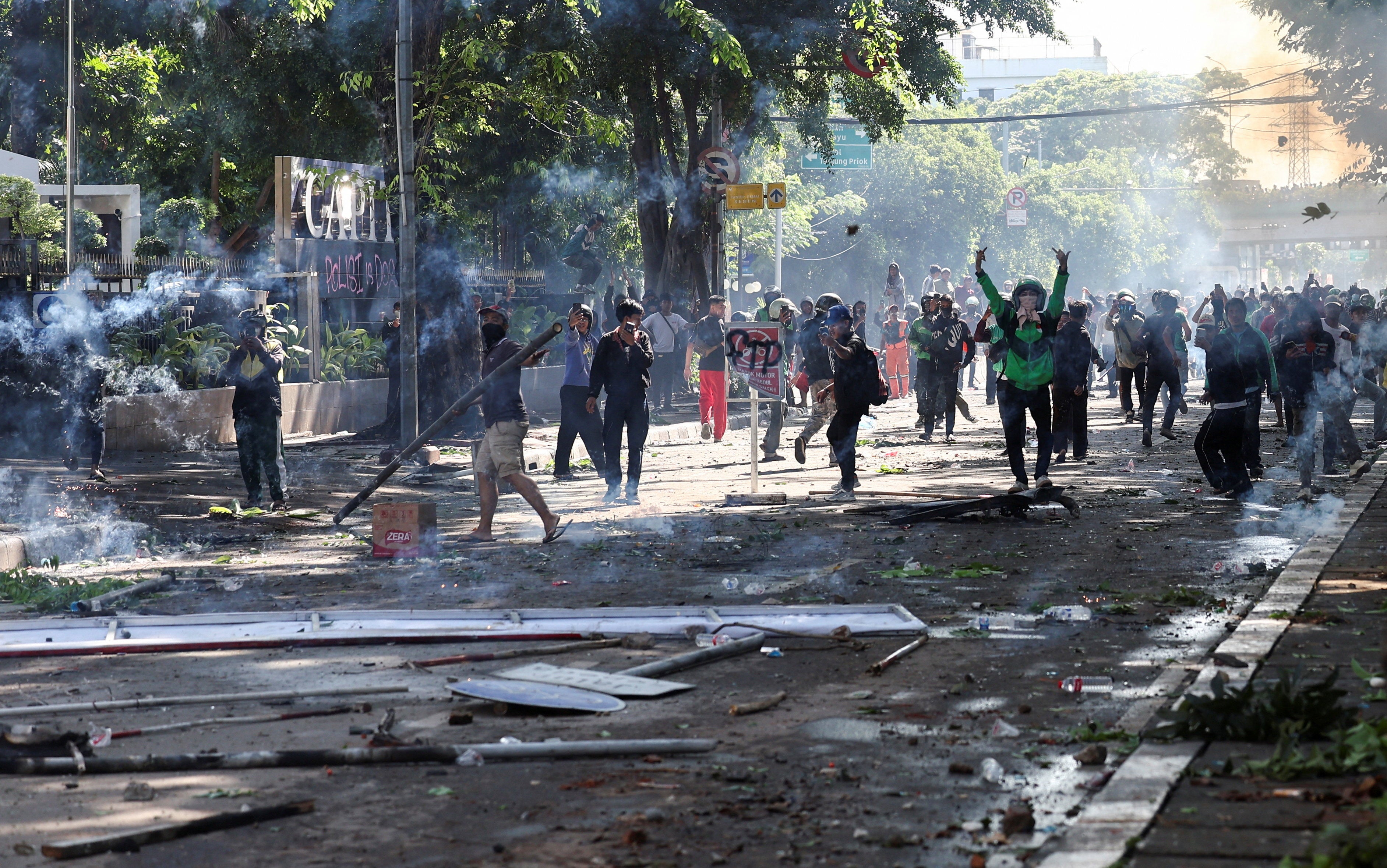 Students take to the streets in Jakarta, demanding justice after police violence left a 21-year-old motorcycle taxi driver dead
