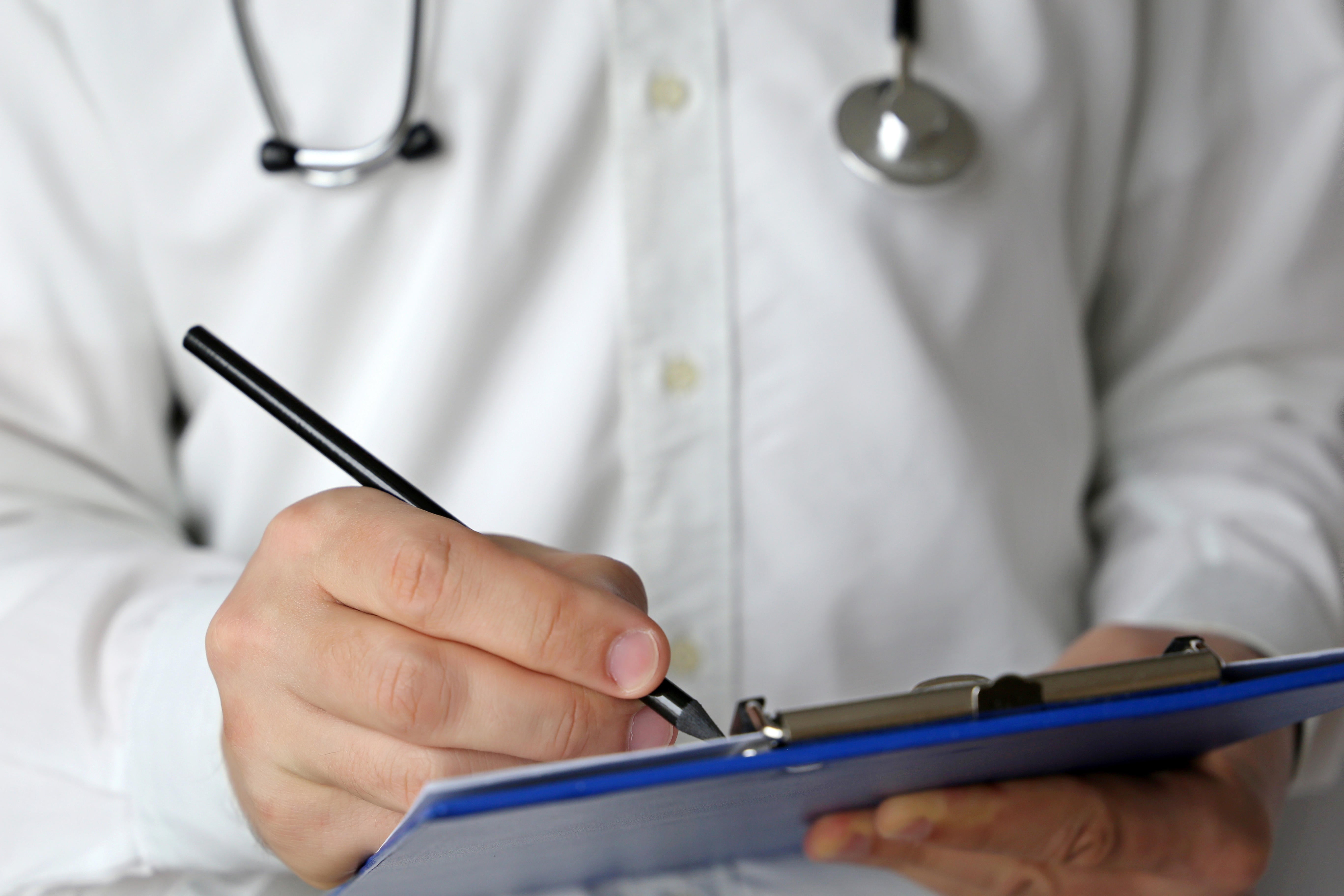 Ve Velké Británii jsou vysoké míry lidí, kteří mají autismus, ale jsou nediagnostikováni.