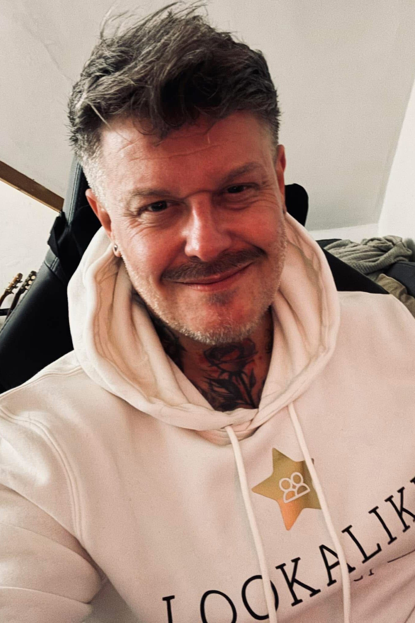 Harmer became a full-time Beckham lookalike in 1988