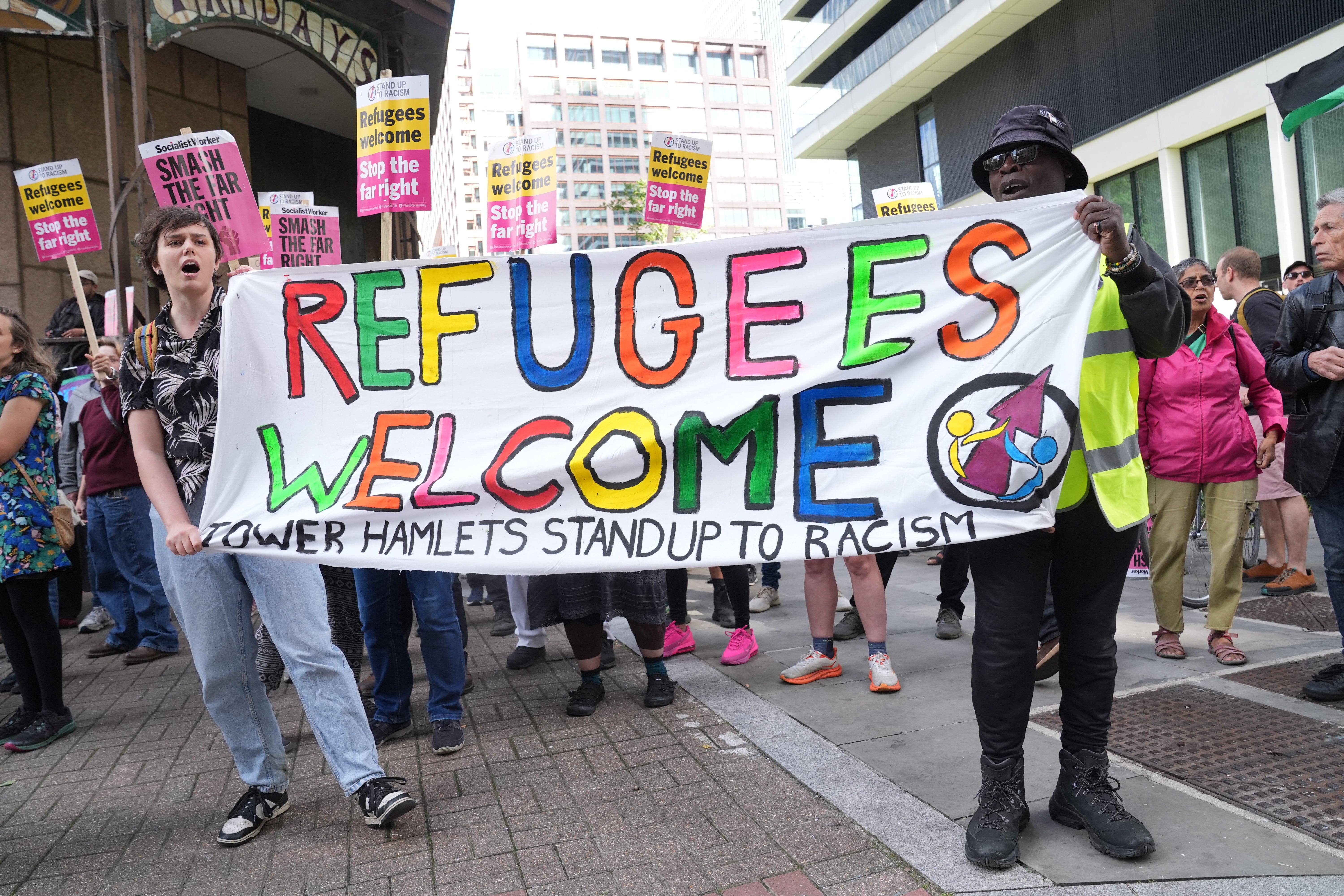 Counter-protesters rallied in Canary Wharf