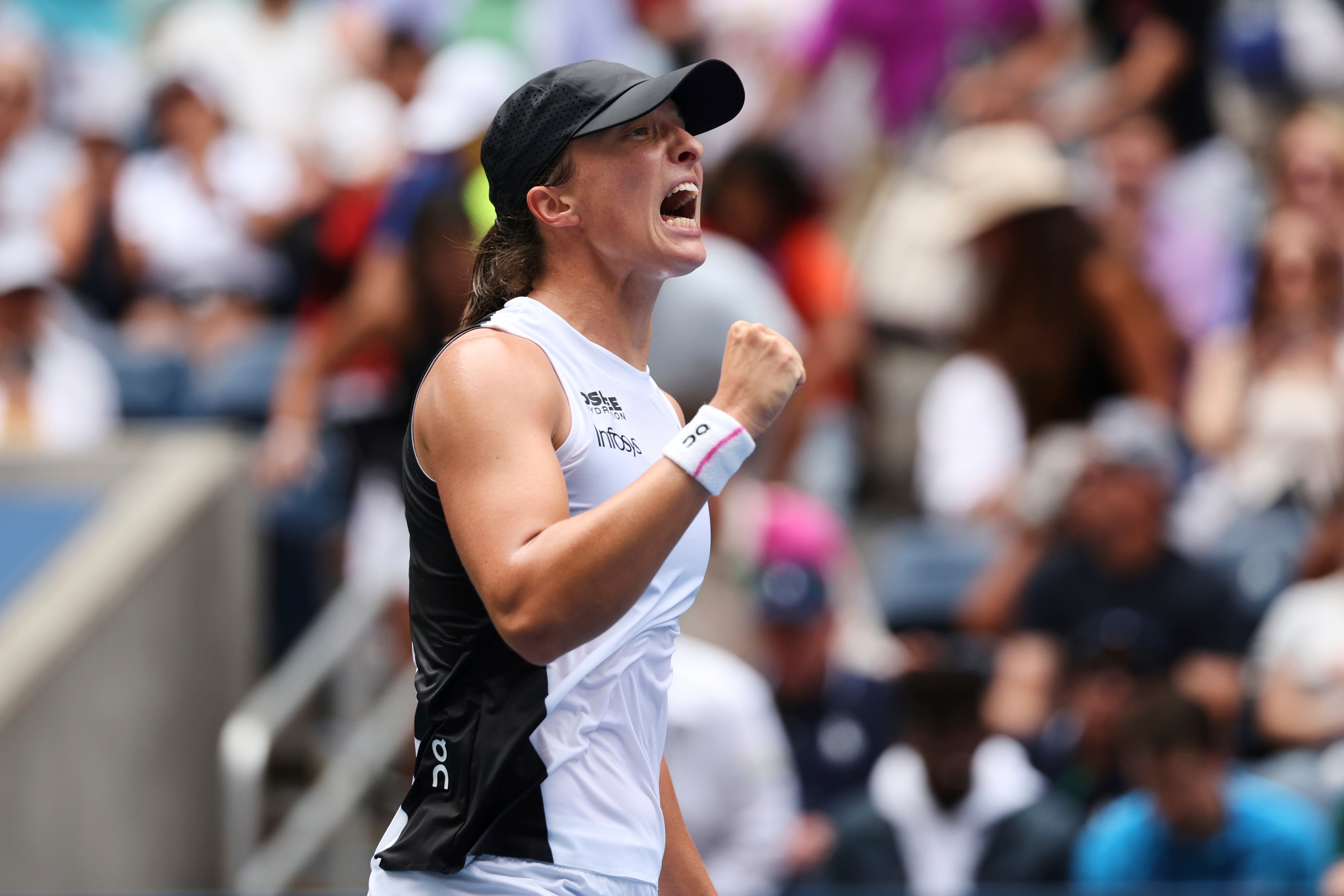 Iga Swiatek eased to victory over Ekaterina Alexandrova (Heather Khalifa/AP)