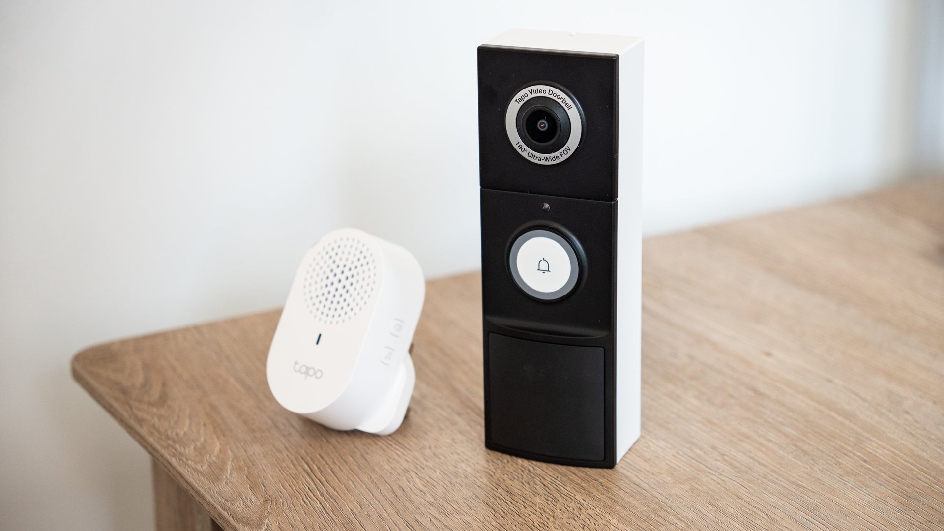 The Tapo D235 doorbell comes with a plug-in chime