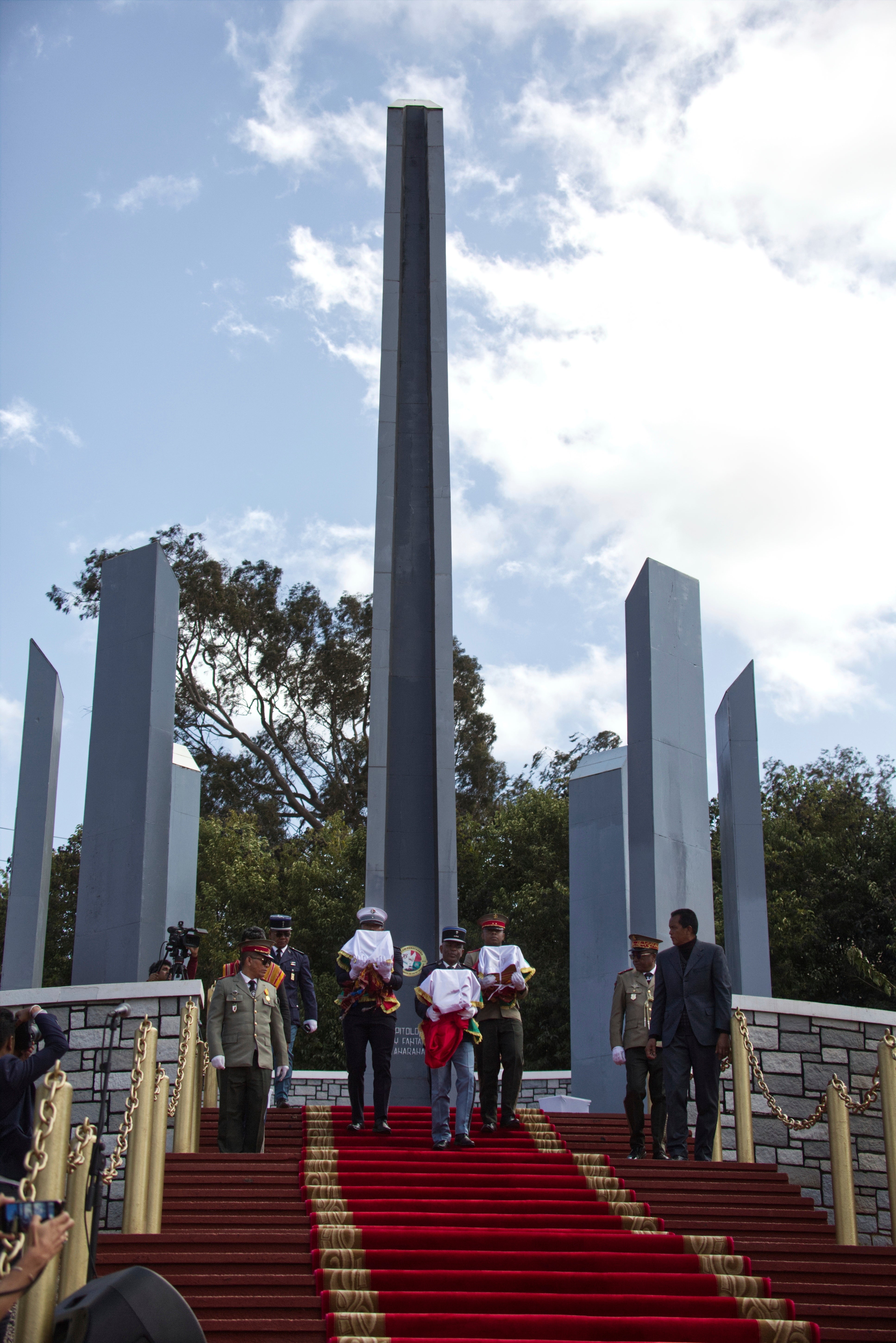 Madagascar France Skulls