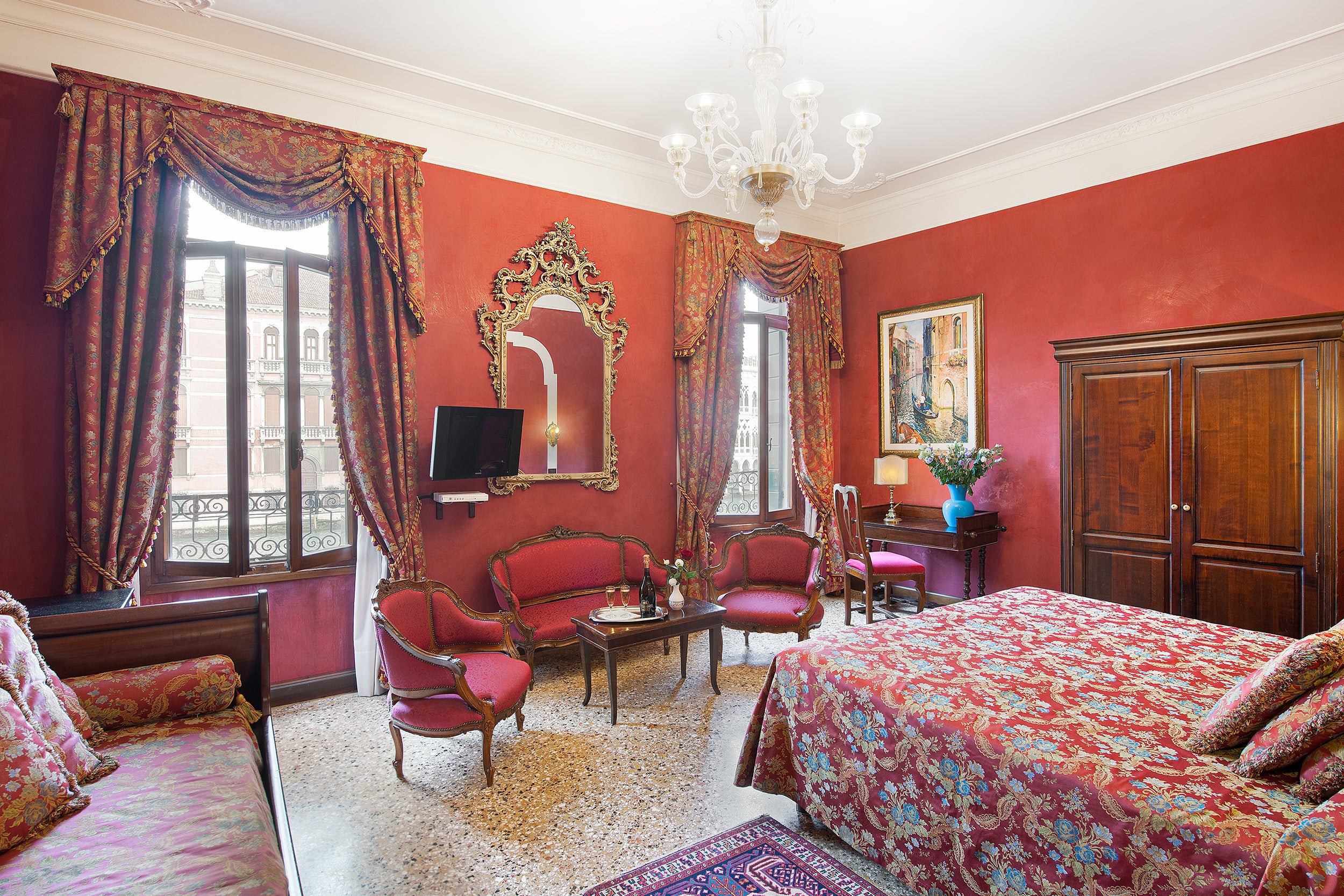 Hotel San Cassiano is ideal for travellers on a budget