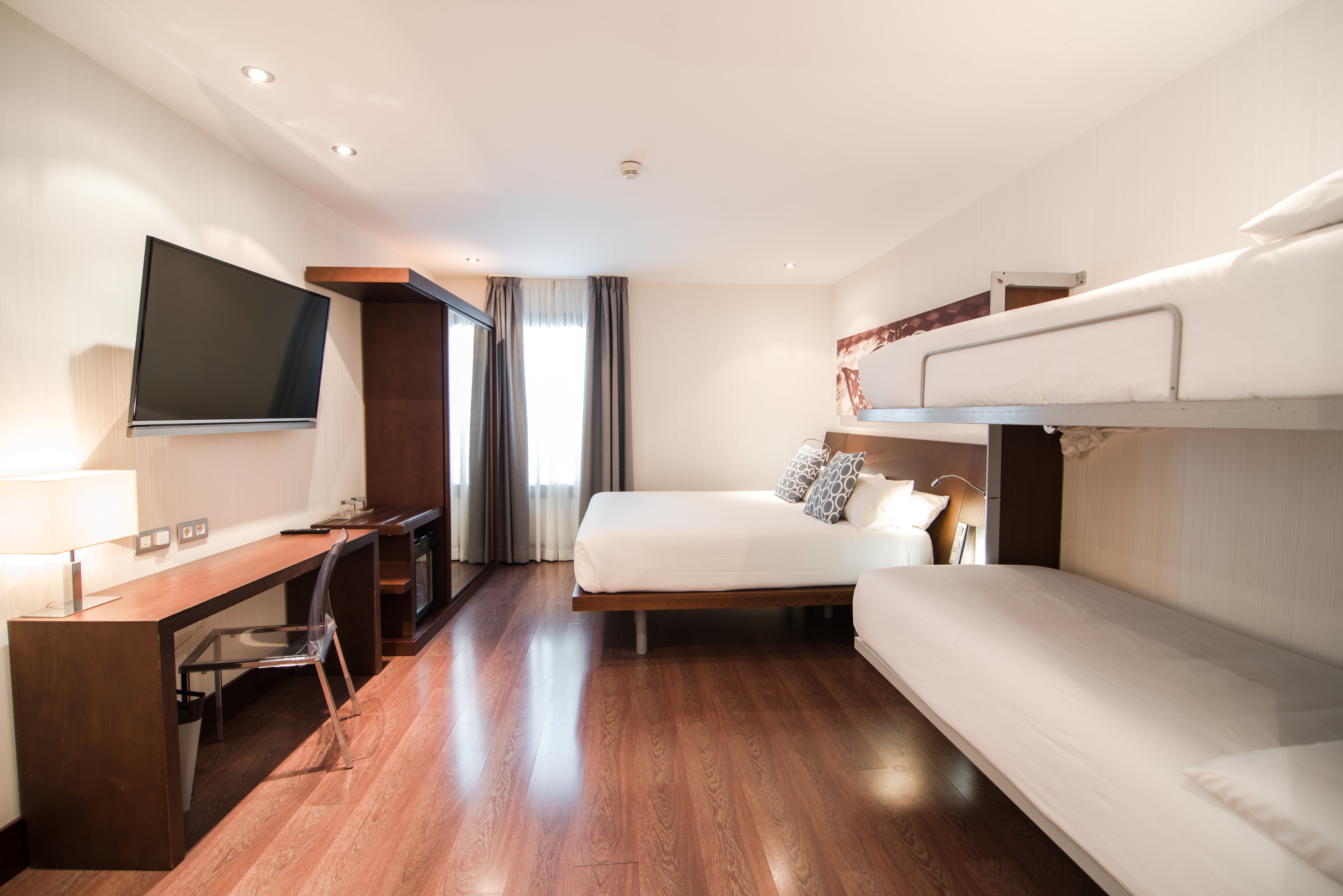 There are 57 rooms at Petit Palace Marques Santa Ana