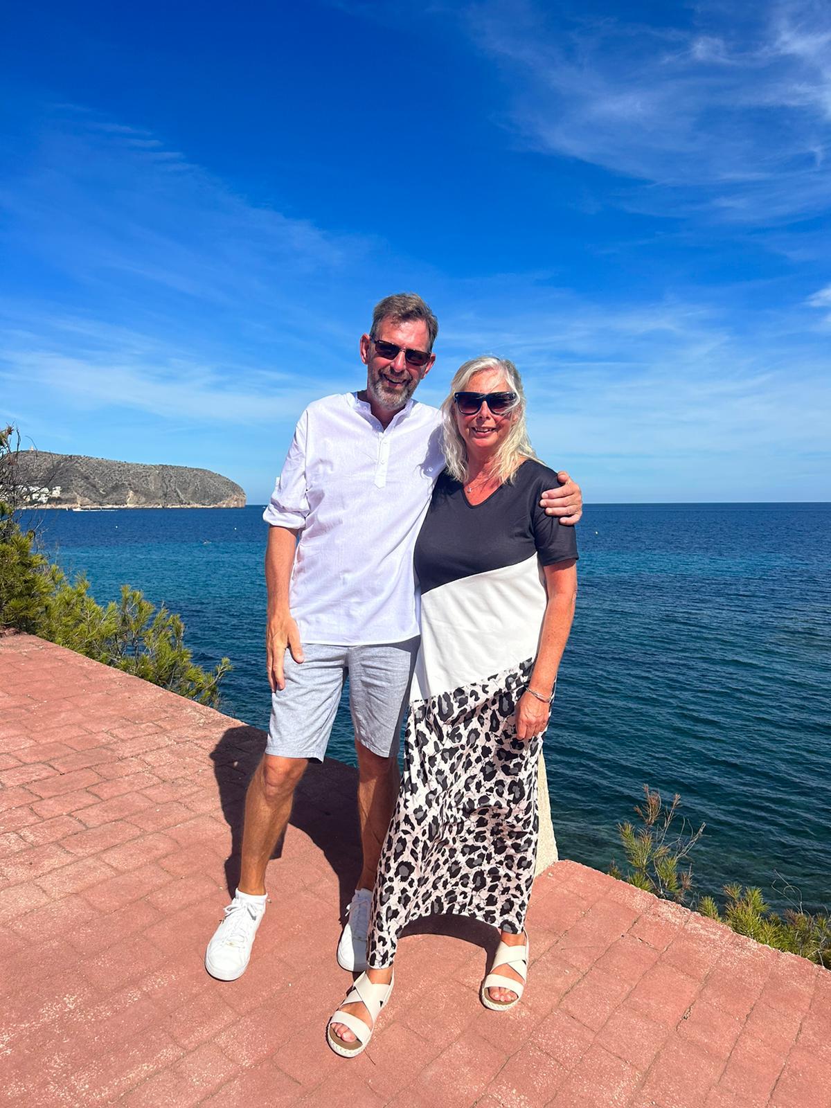 Pan Scott se svou ženou Claire