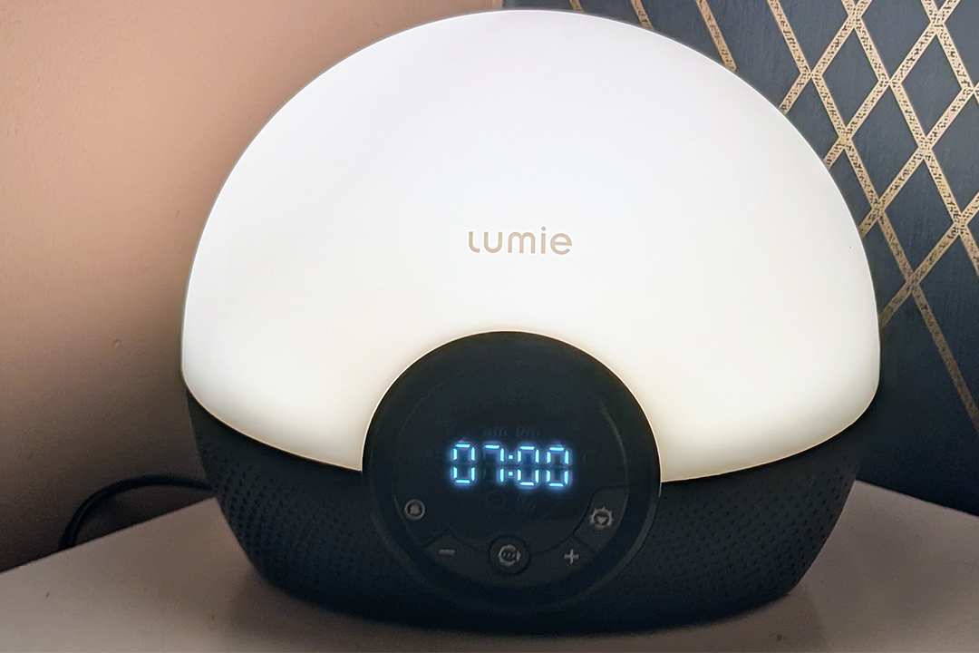 7 best sunrise alarm clocks that will wake you up naturally