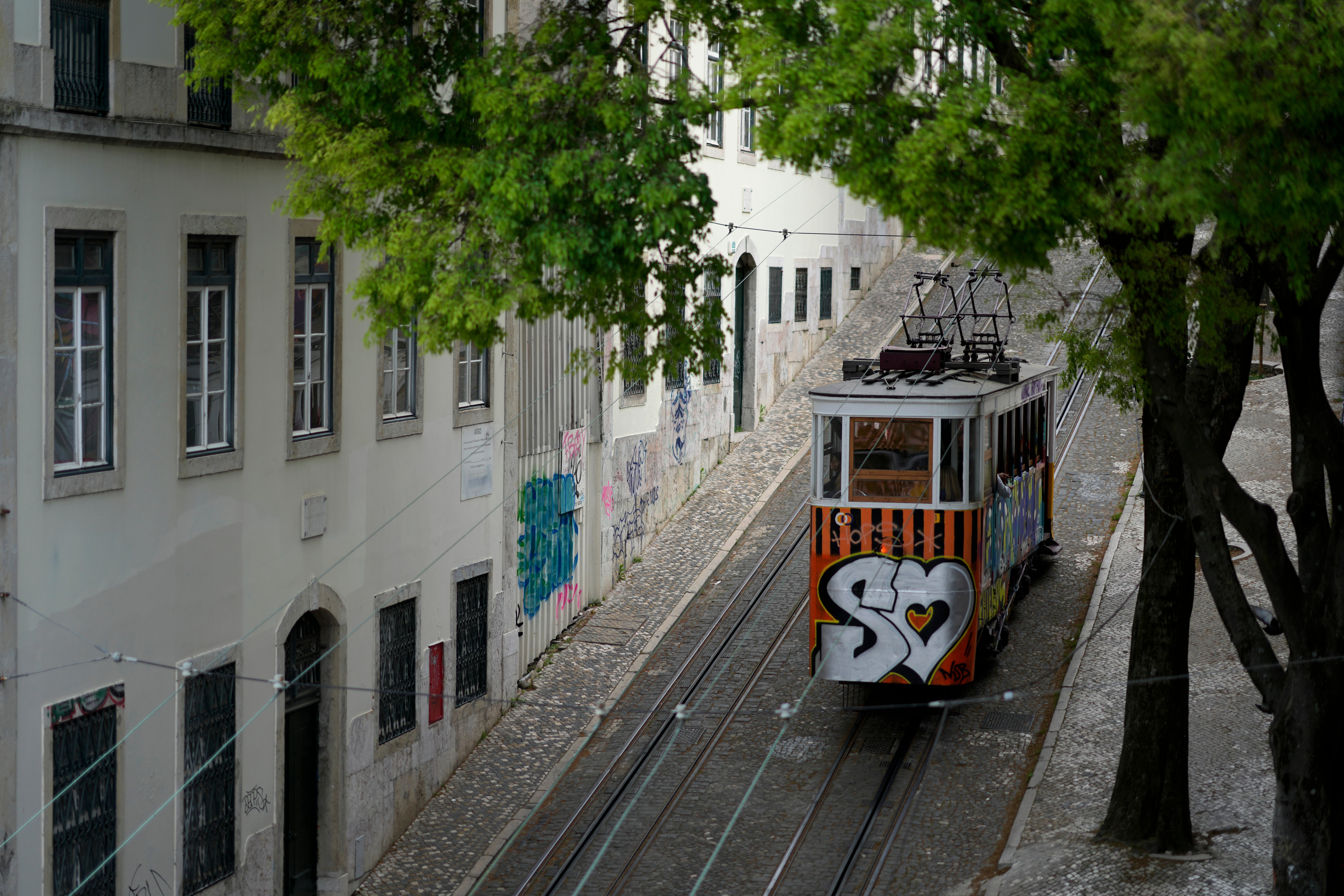 Portugal Streetcar Derailed