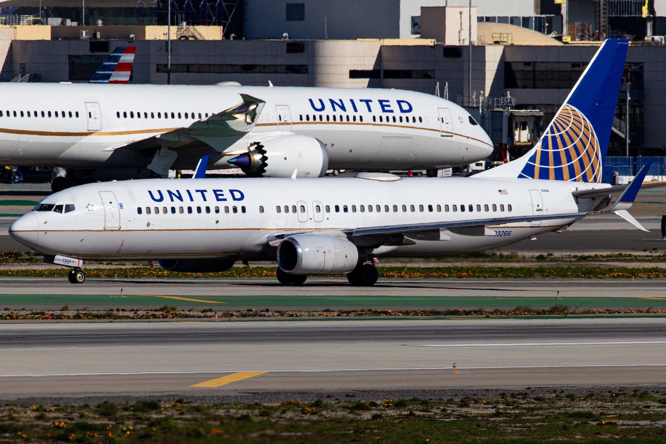 United Airlines planes collide on San Francisco runway