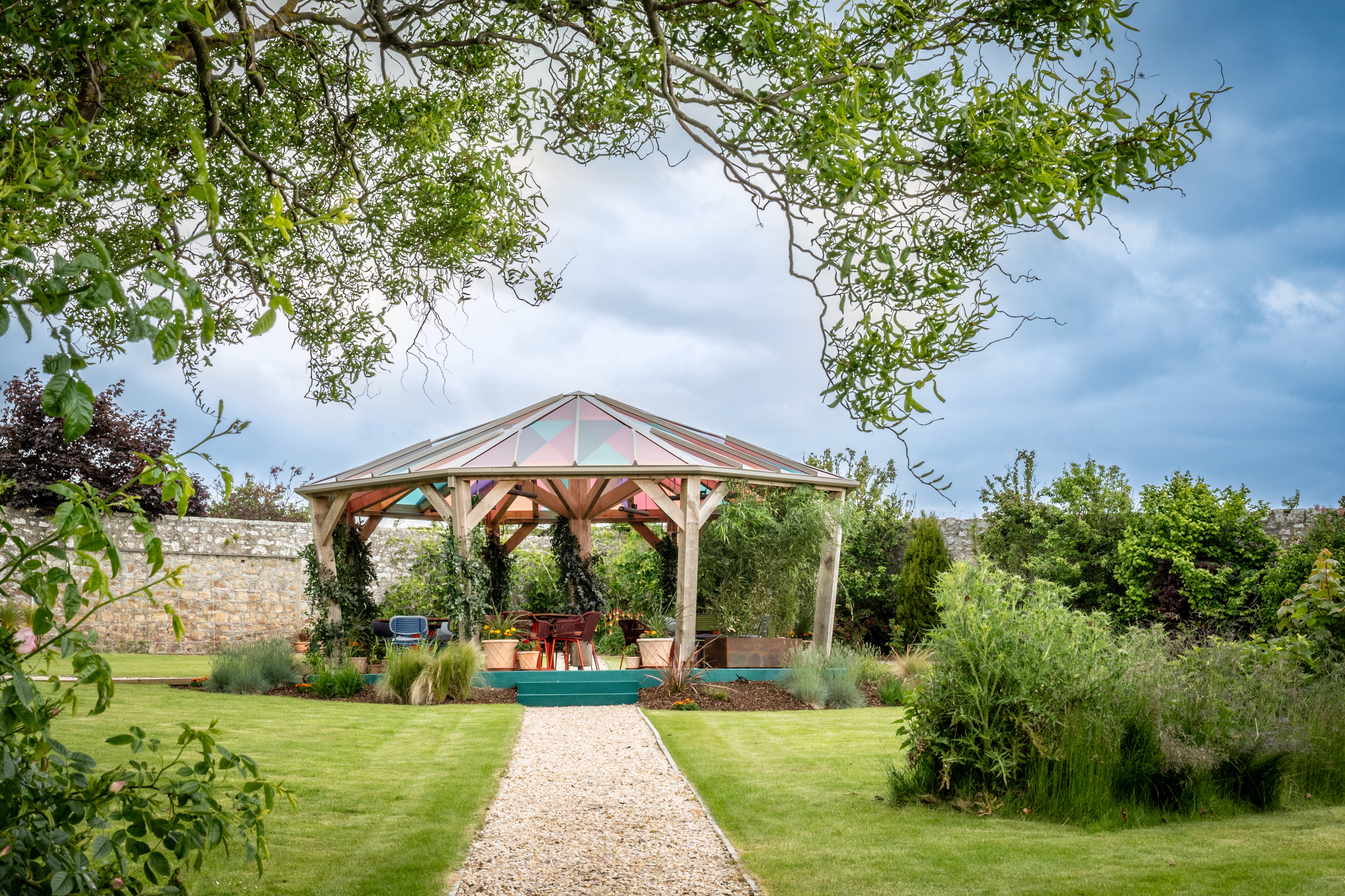 Have an outdoor wedding ceremony at Glenmorangie hotel in Scotland
