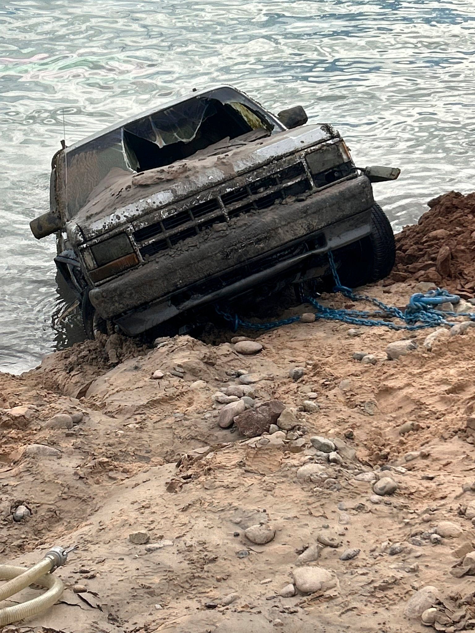 This photo provided by the Kane County Sheriff's Office shows a truck belonging to a man who has been missing since December 2023 being recovered from Lake Powell in Utah, Wednesday, Sept. 3, 2025. (Kane County Sheriff's Office via AP) Powell Body Found