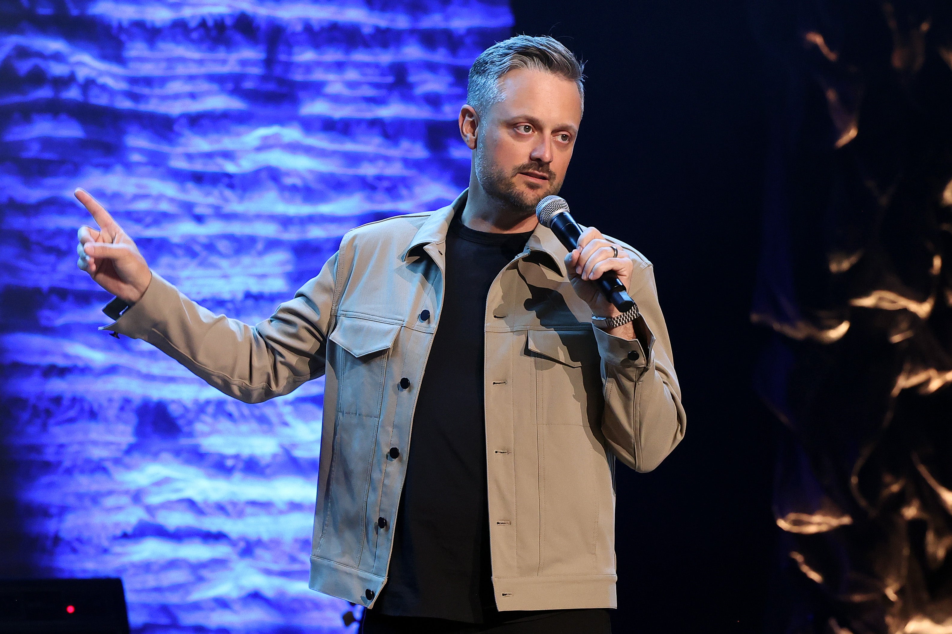 Nate Bargatze is expected to be a safe pair of hands at the 2025 Emmy Awards