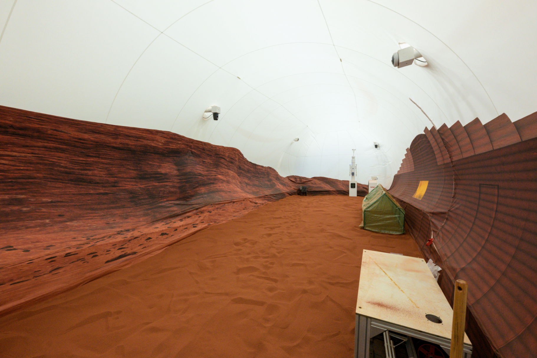 Nasa volunteers will participate in simulated walks on the surface of Mars as part of the Crew Health and Performance Exploration Analog (CHAPEA) mission