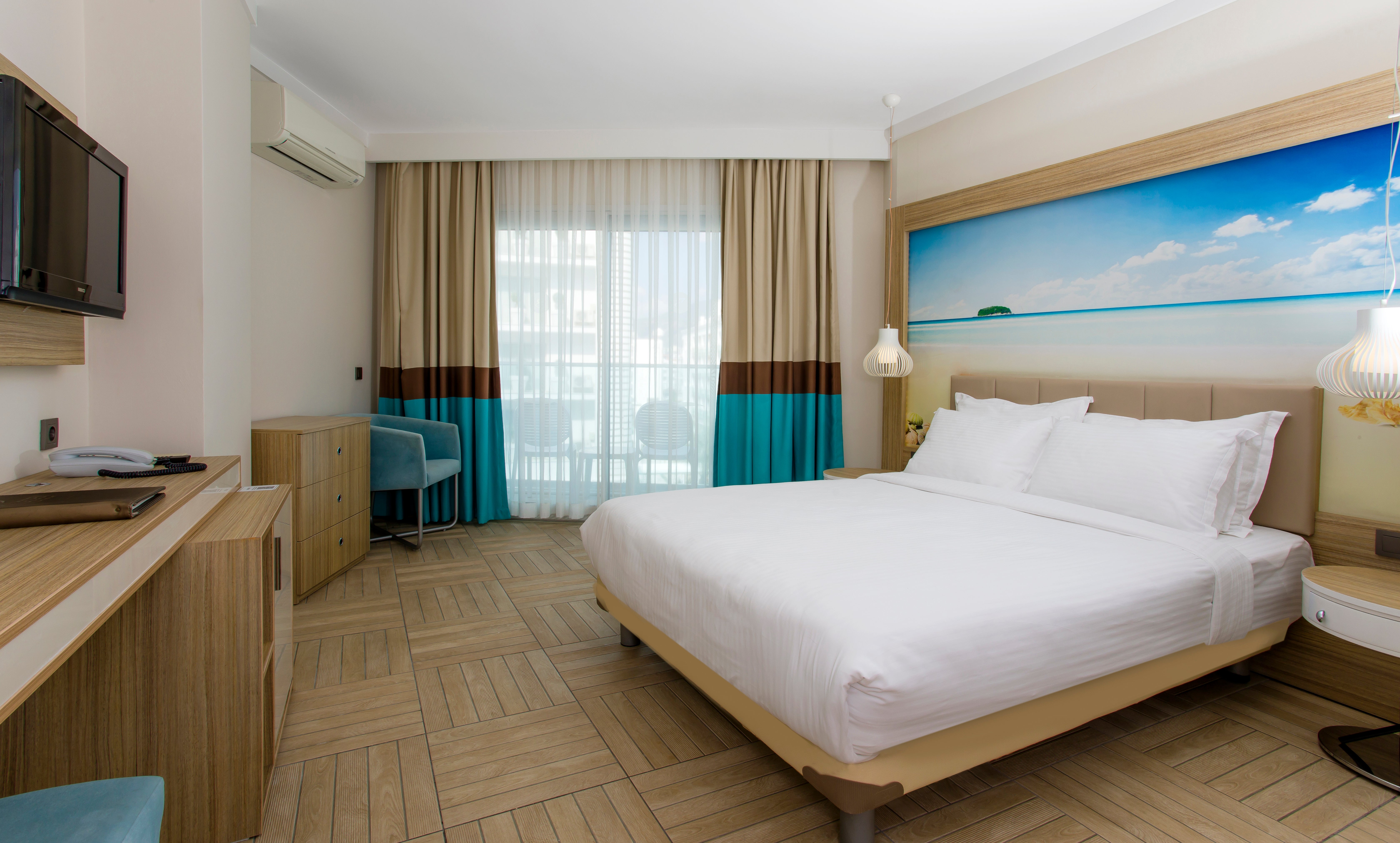 Blue Bay Platinum hotel is located in the heart of Marmaris