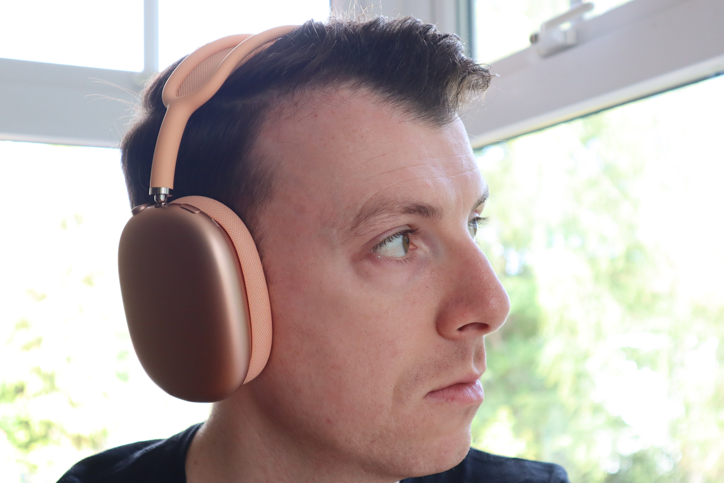 indybest best noise-cancelling headphones review Apple AirPods max