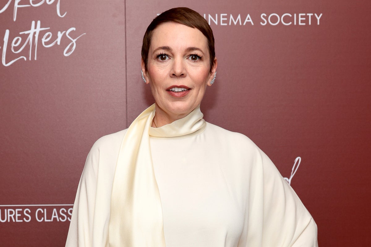 Olivia Colman criticised by Scottish lesbian group over 'gay man' comment