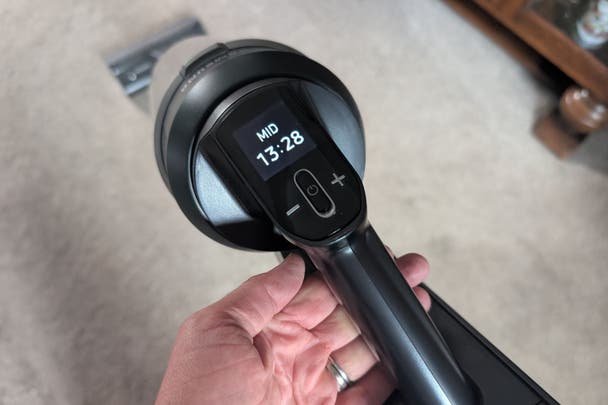 A closeup of the LCD of the Samsung jet 85 pet