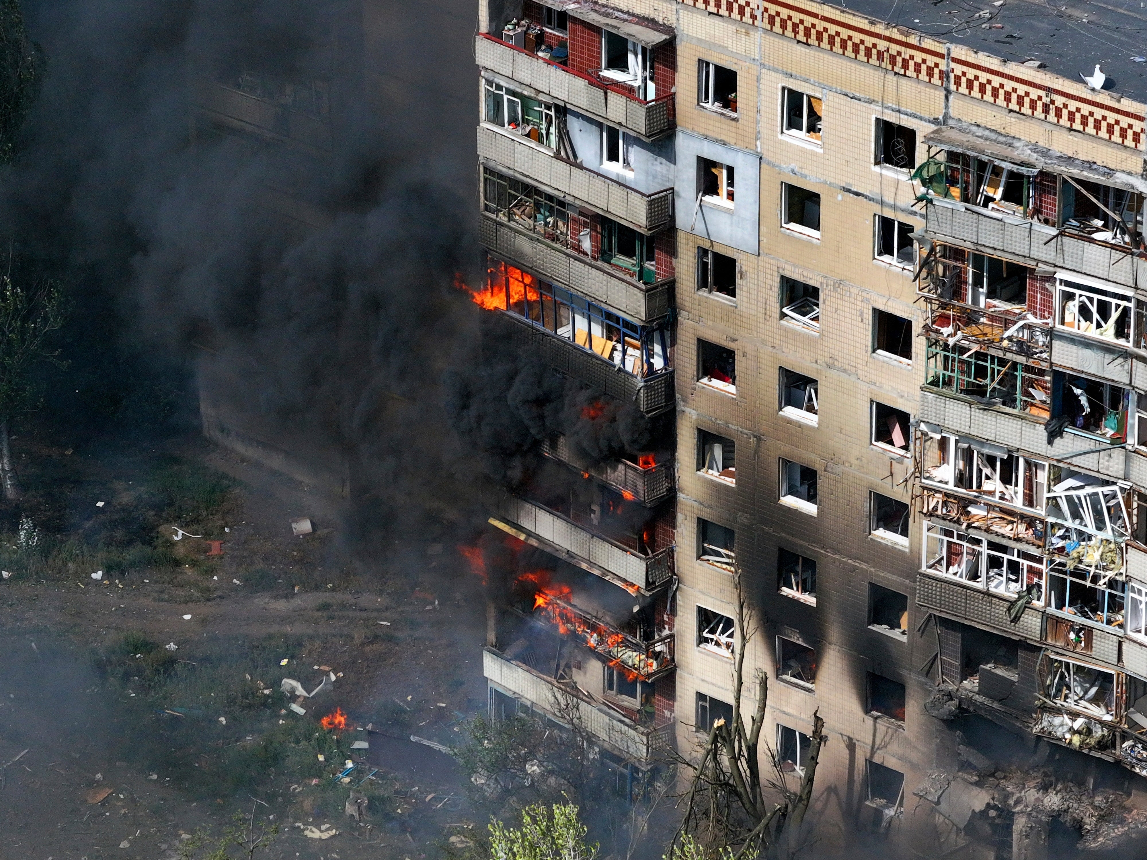 The scene of a Russian aerial strike on a residential building in Kostiantynivka, in the Donetsk region of Ukraine, Wednesday, Sept. 10, 2025. (AP Photo/Alex Babenko)