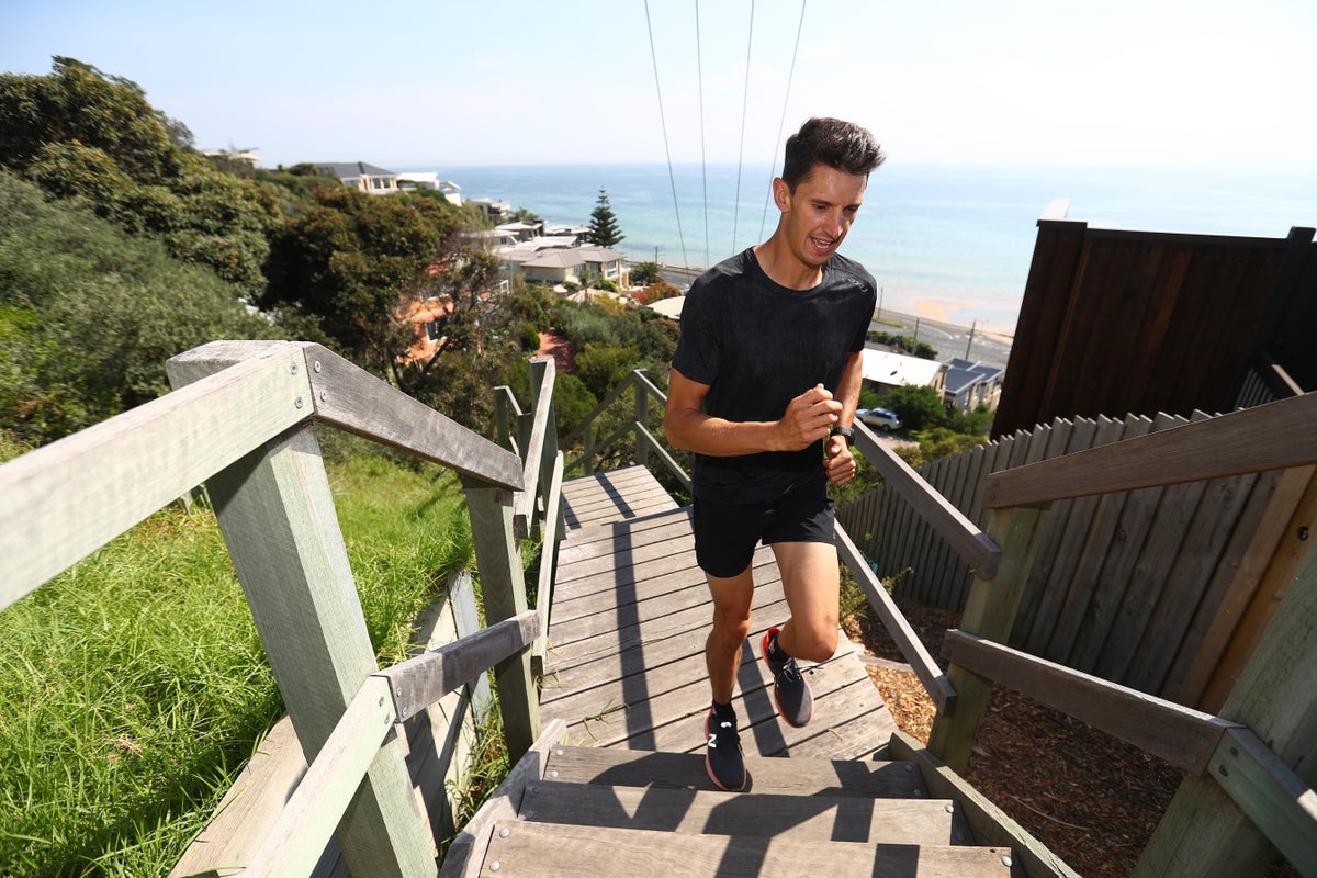 Here’s how many flights of stairs a day you need to climb to improve your health Here’s how many flights of stairs a day you need to climb to improve your health