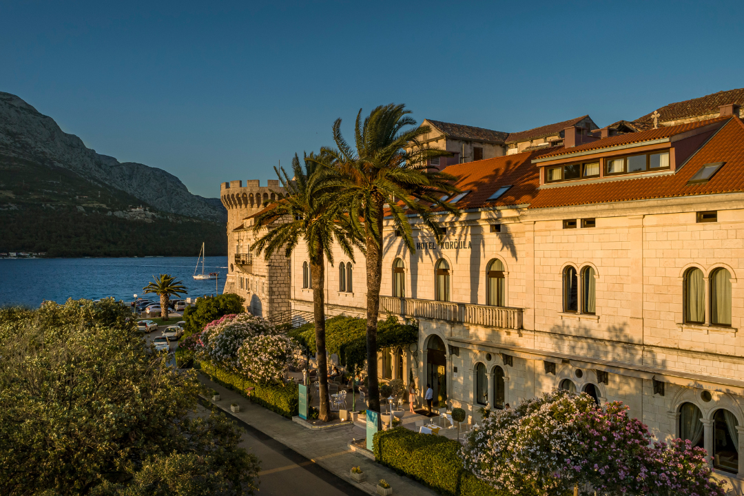 Aminess Younique Korčula Heritage Hotel is found on the seafront overlooking the Adriatic Sea