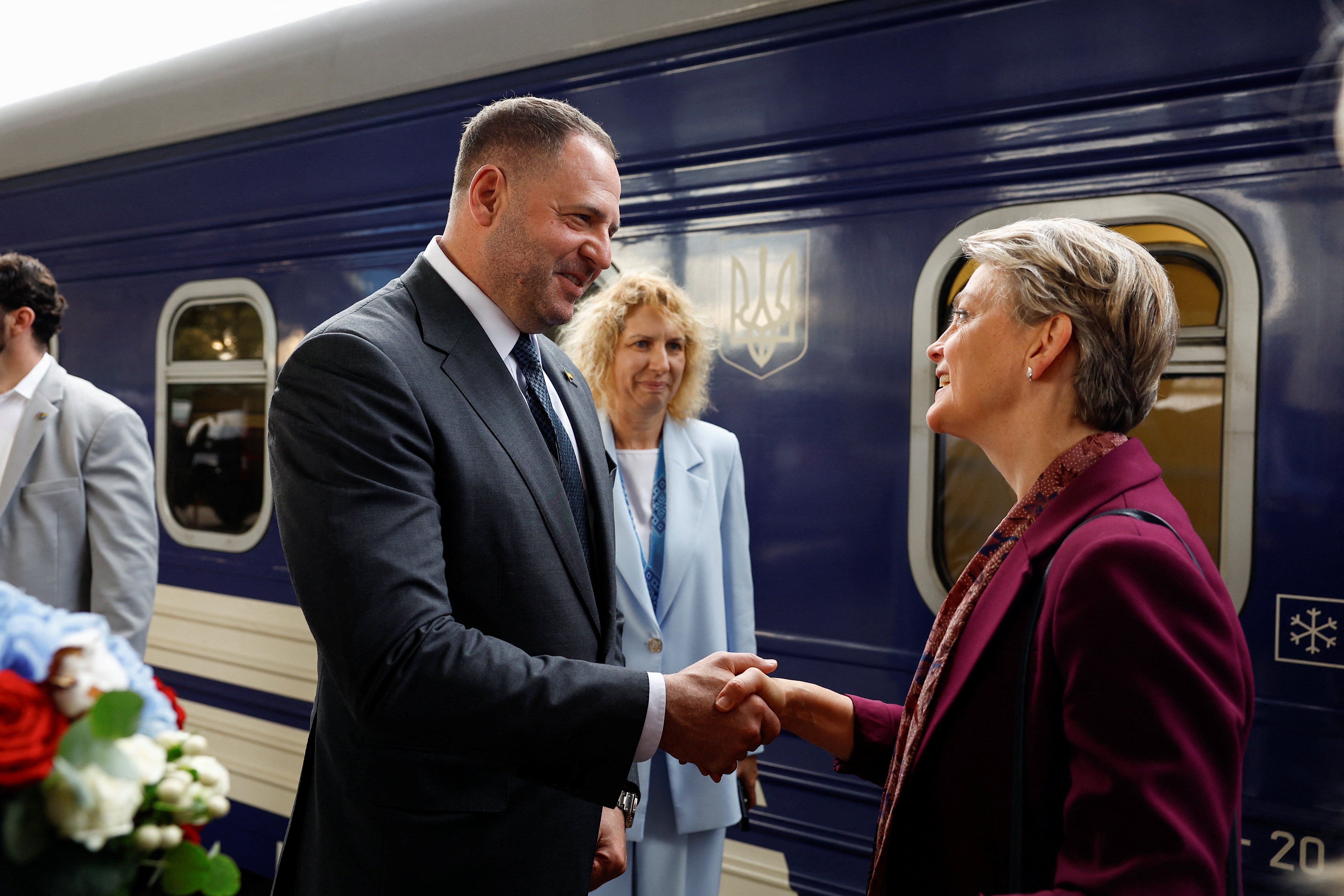 Foreign Secretary Yvette Cooper shakes hands with the head of the Office of the President of Ukraine Andriy Yermak